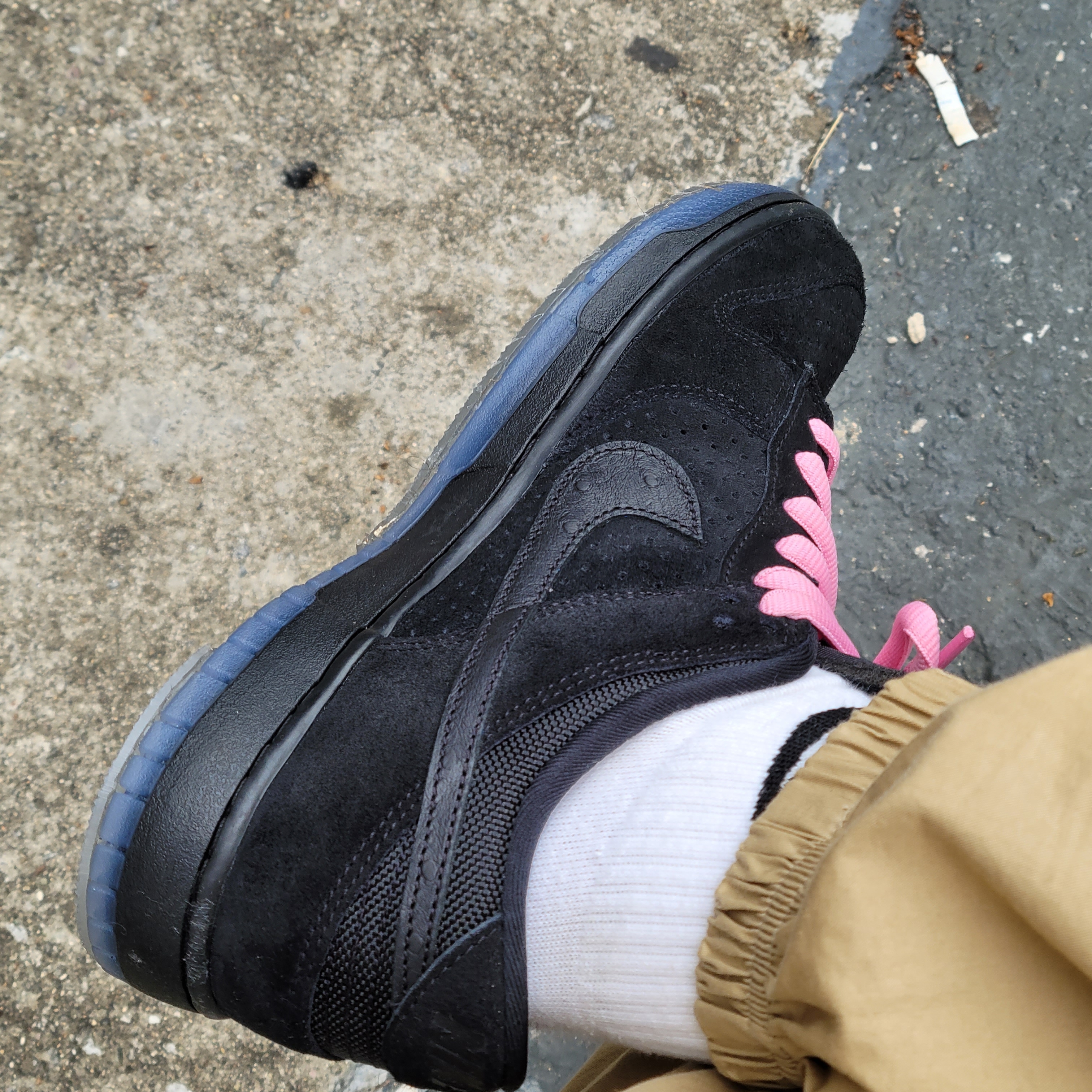 Nike x Undefeated Dunk Low SP 5 On It Black 착용 스타일 - 2