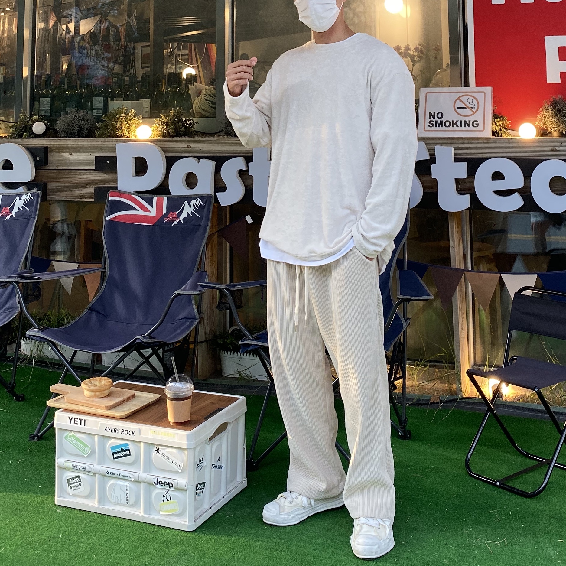 Maison Mihara Yasuhiro Hank OG Sole Over Dyed Lowcut Sneakers Beige 착용 스타일 - 2