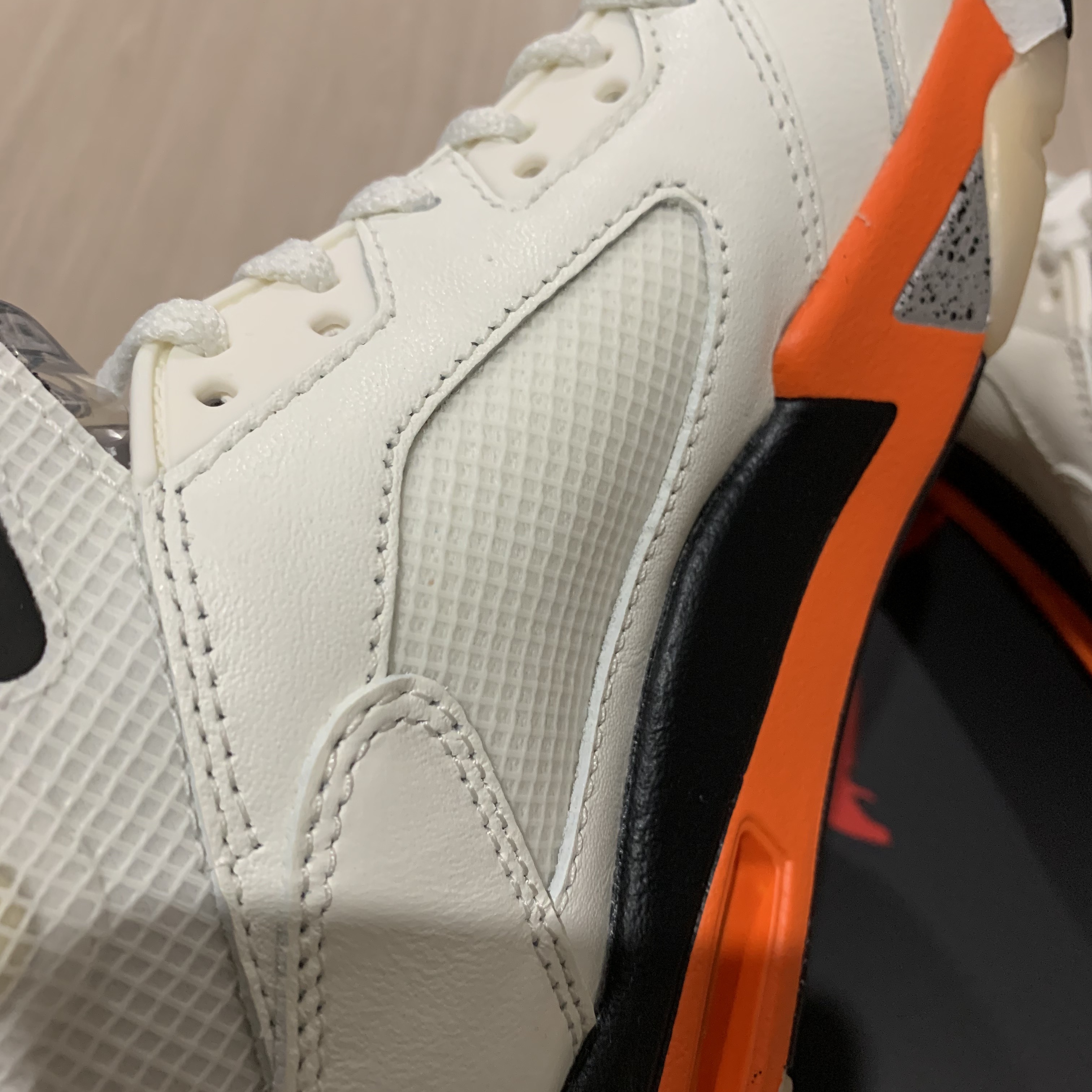 Jordan 5 Retro Orange Blaze 착용 스타일 - 4