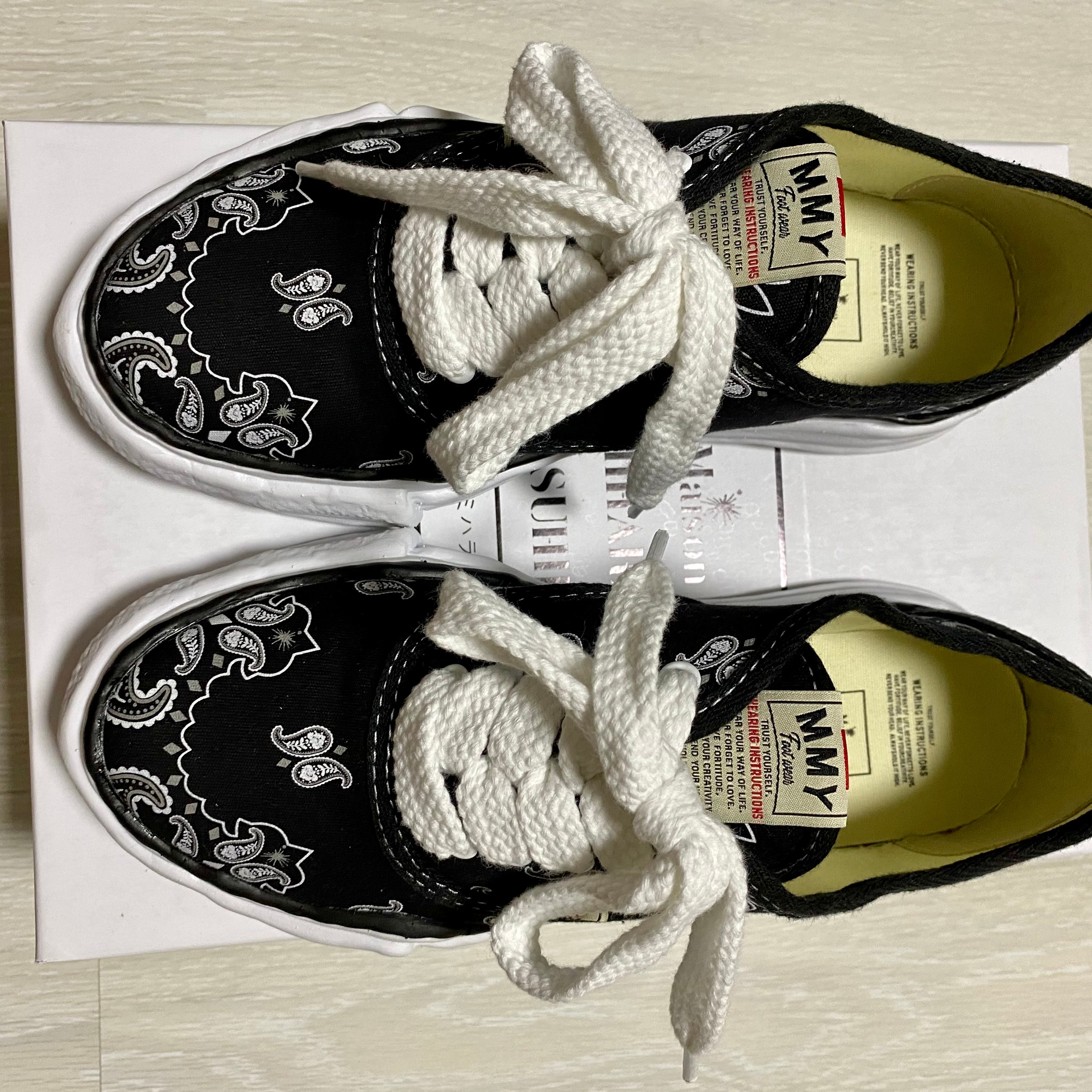 Maison Mihara Yasuhiro Baker OG Sole Bandana Low-top Sneakers Black 착용 스타일 - 2