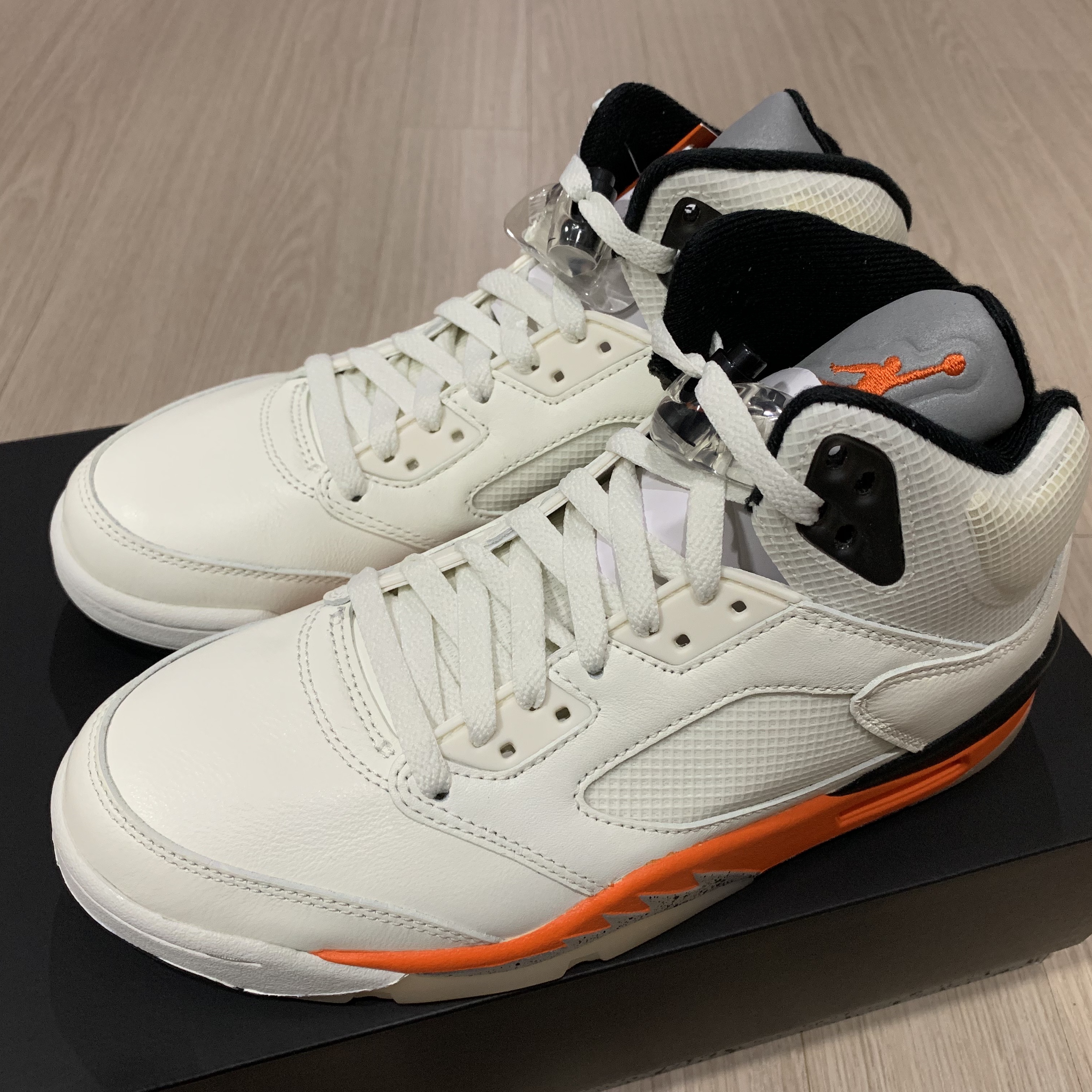 Jordan 5 Retro Orange Blaze 착용 스타일 - 1