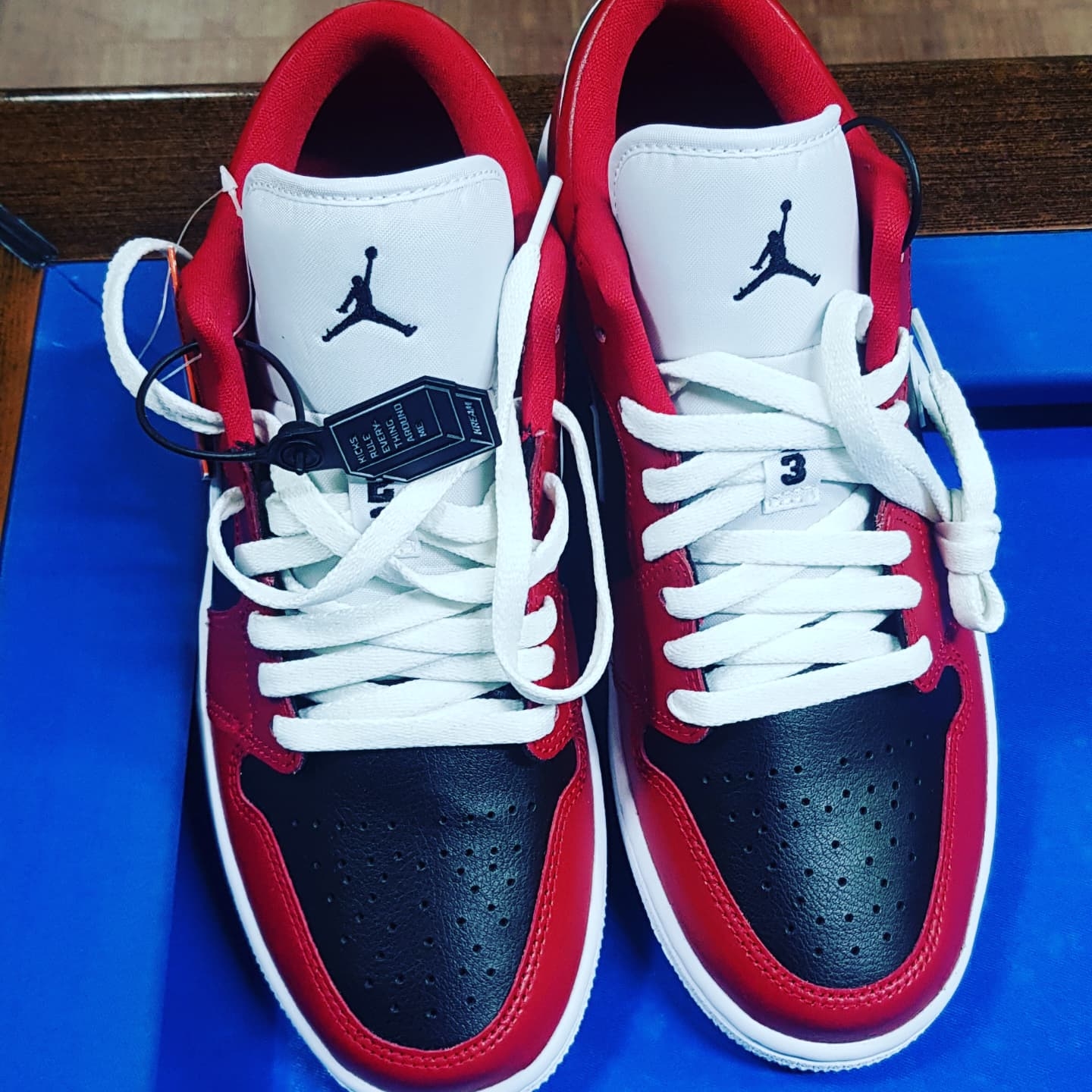 (W) Jordan 1 Low Chicago Flip 착용 스타일 - 1