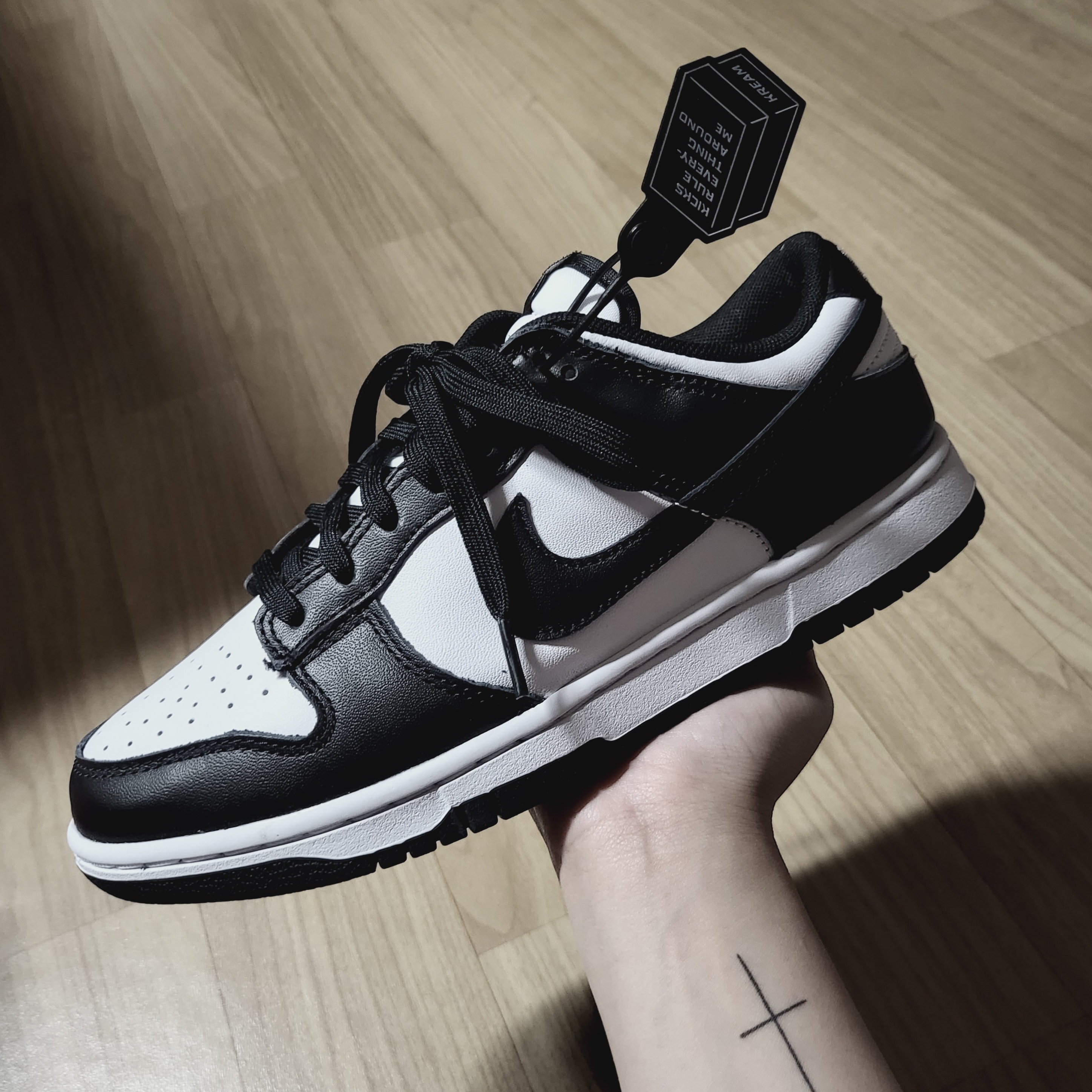 Nike Dunk Low Retro Black 착용 스타일