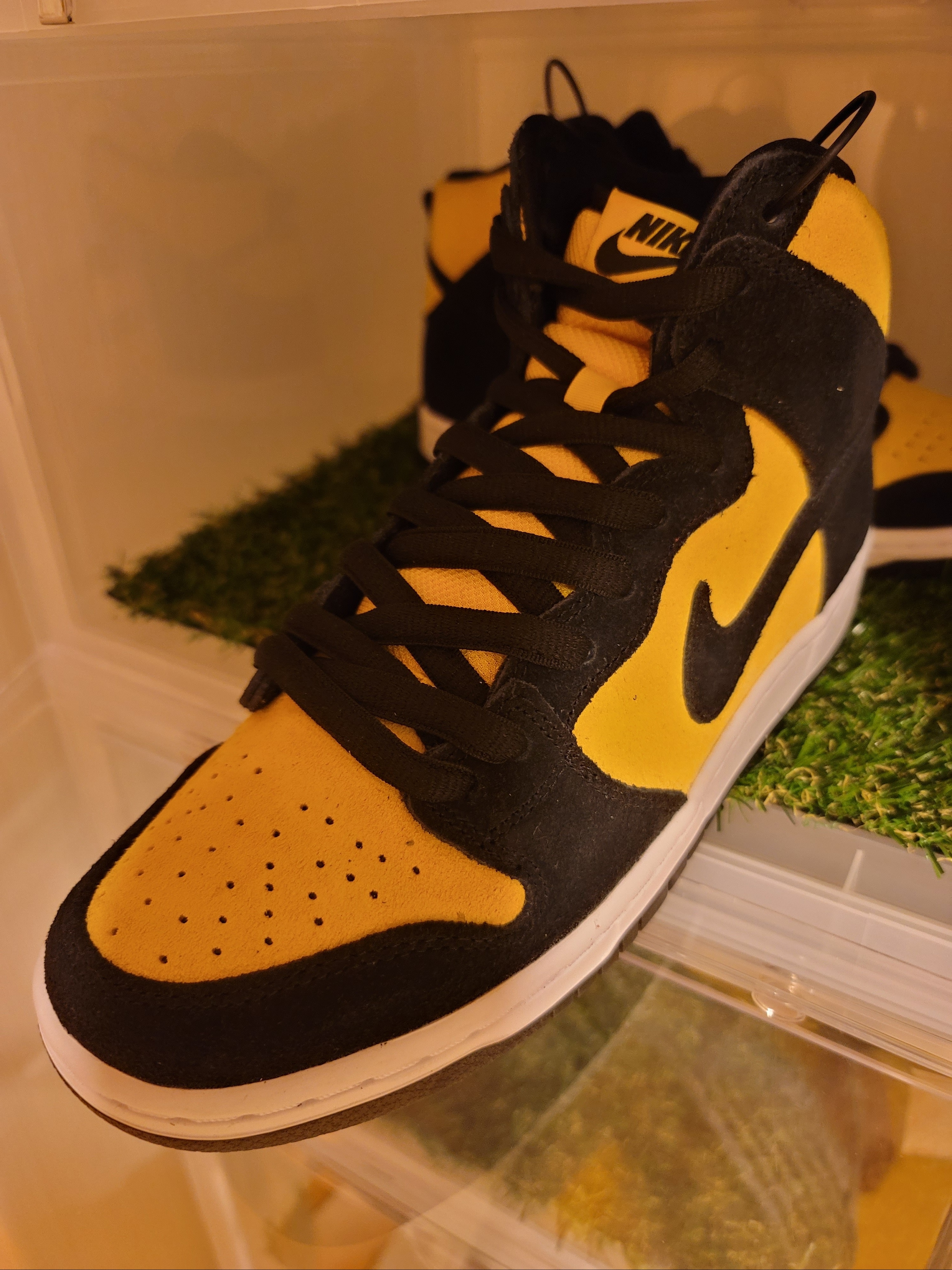 Nike SB Dunk High Pro Maize and Black 착용 스타일