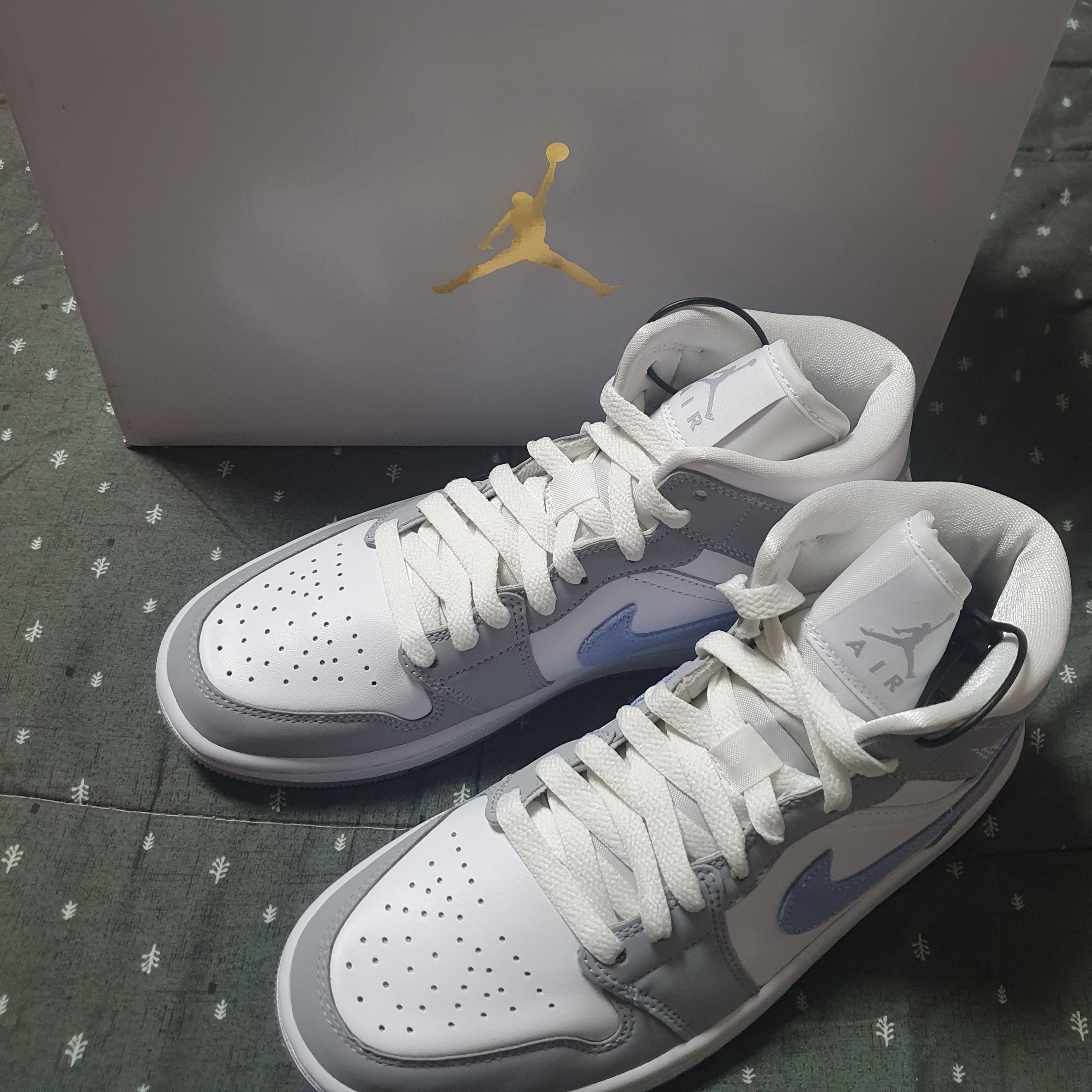 (W) Jordan 1 Mid Wolf Grey 착용 스타일