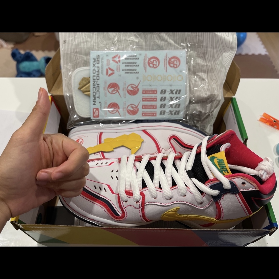 Nike x Gundam SB Dunk High Pro QS Unicorn RX-0 착용 스타일