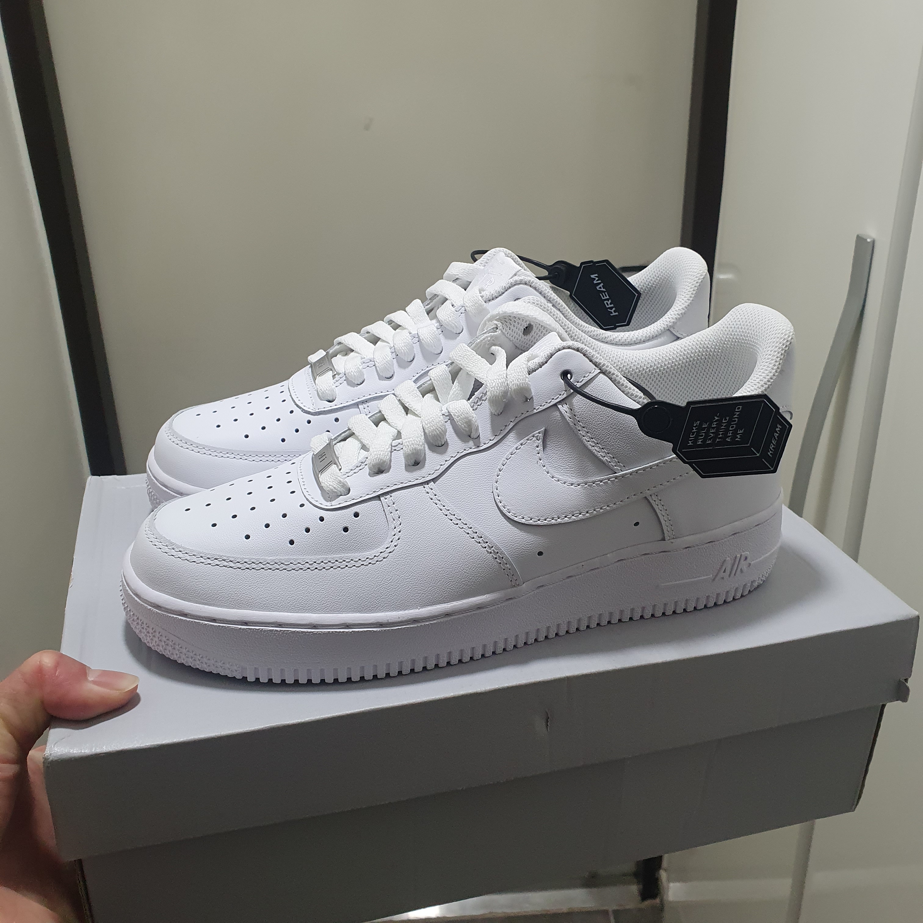 Nike Air Force 1 '07 Low White 착용 스타일