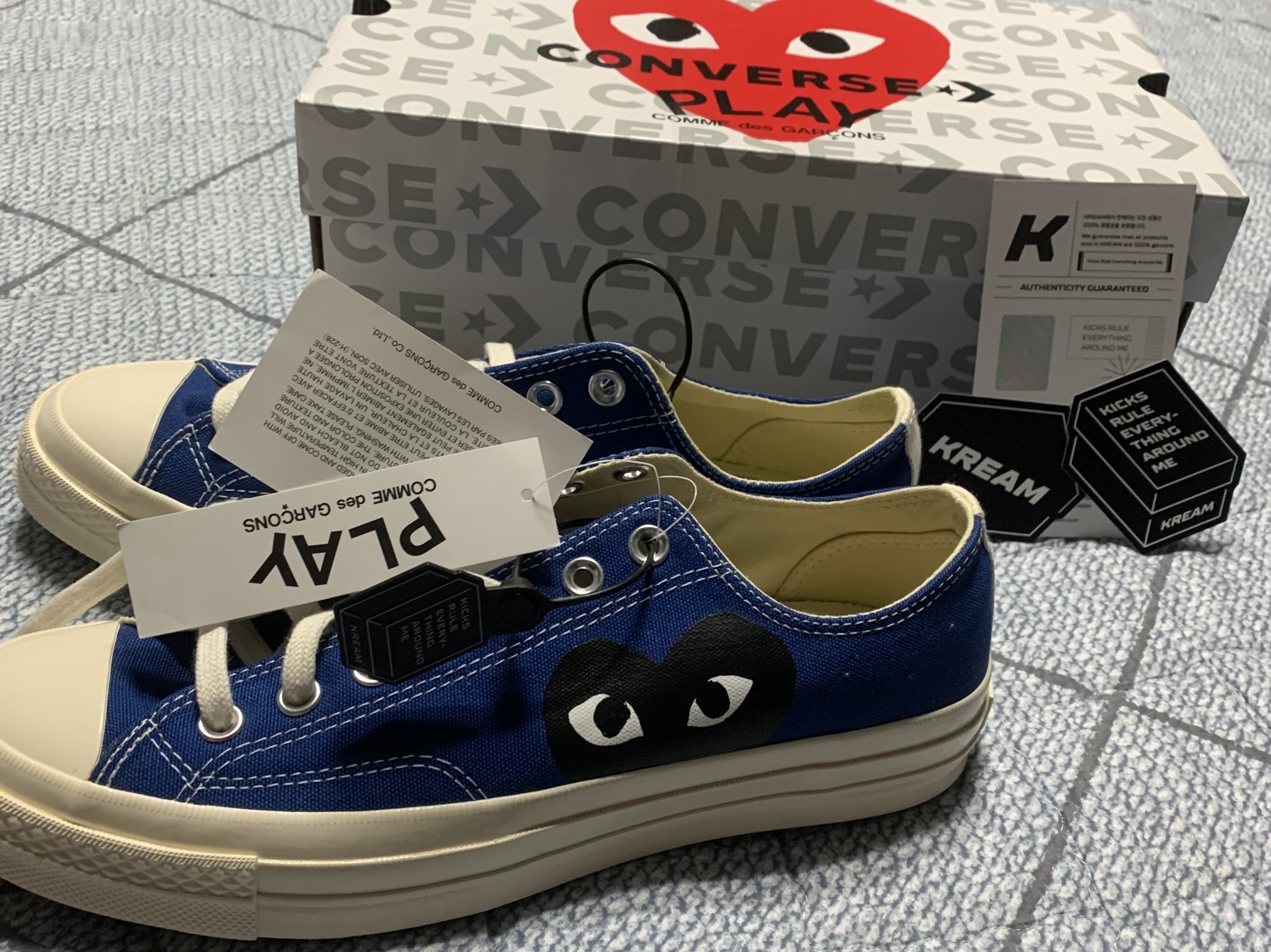 Converse x Play Comme des Garcons Chuck 70 Ox Blue Quartz 착용 스타일