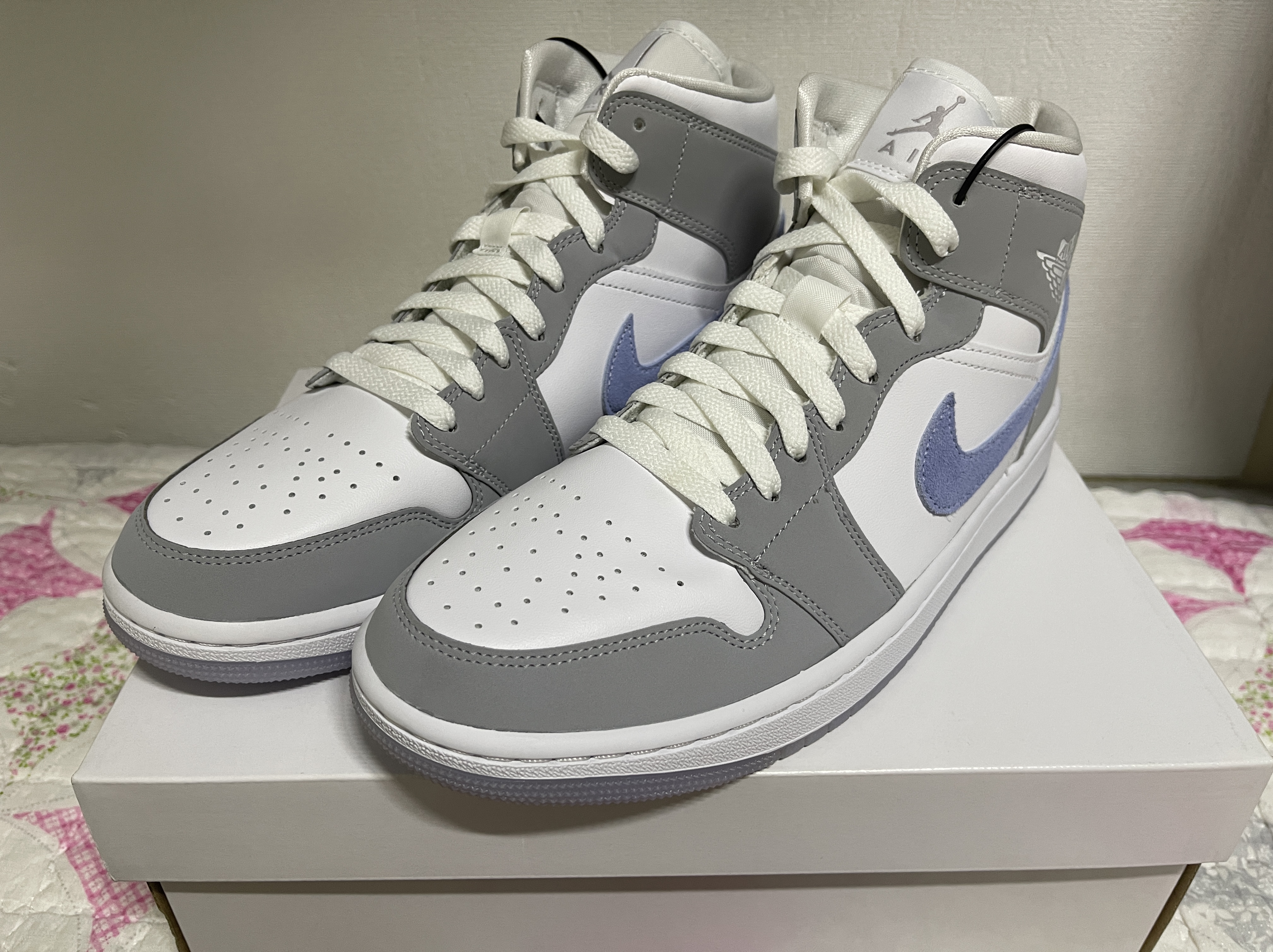 (W) Jordan 1 Mid Wolf Grey 착용 스타일 - 3