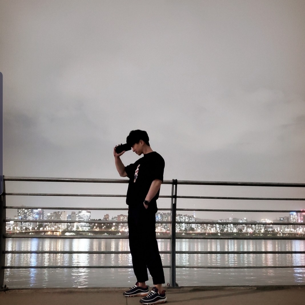 Nike Air Max 97 Midnight Navy Habanero Red 착용 스타일