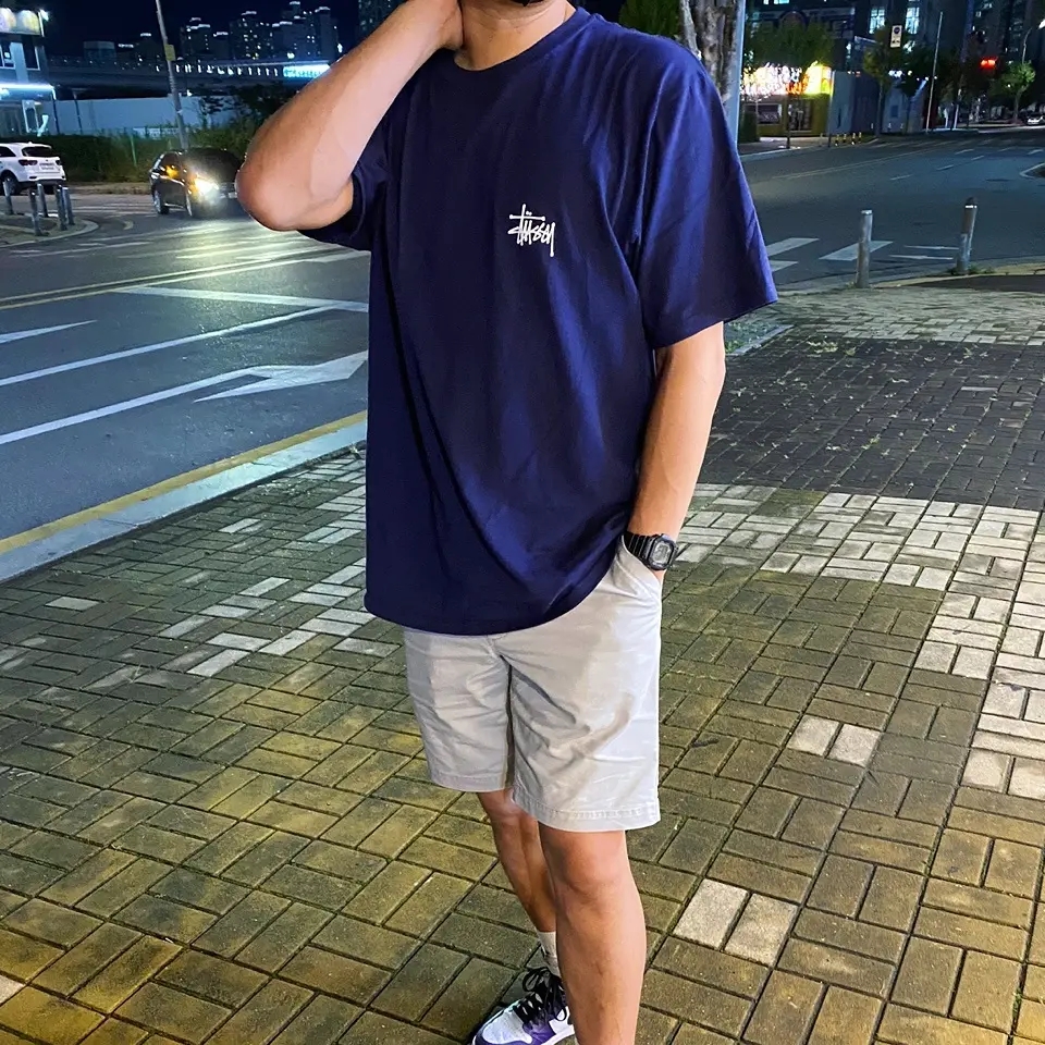 Stussy Basic Stussy T-Shirt Navy 2021, Jordan 1 Retro High OG Court Purple 2020 착용 스타일 - 2
