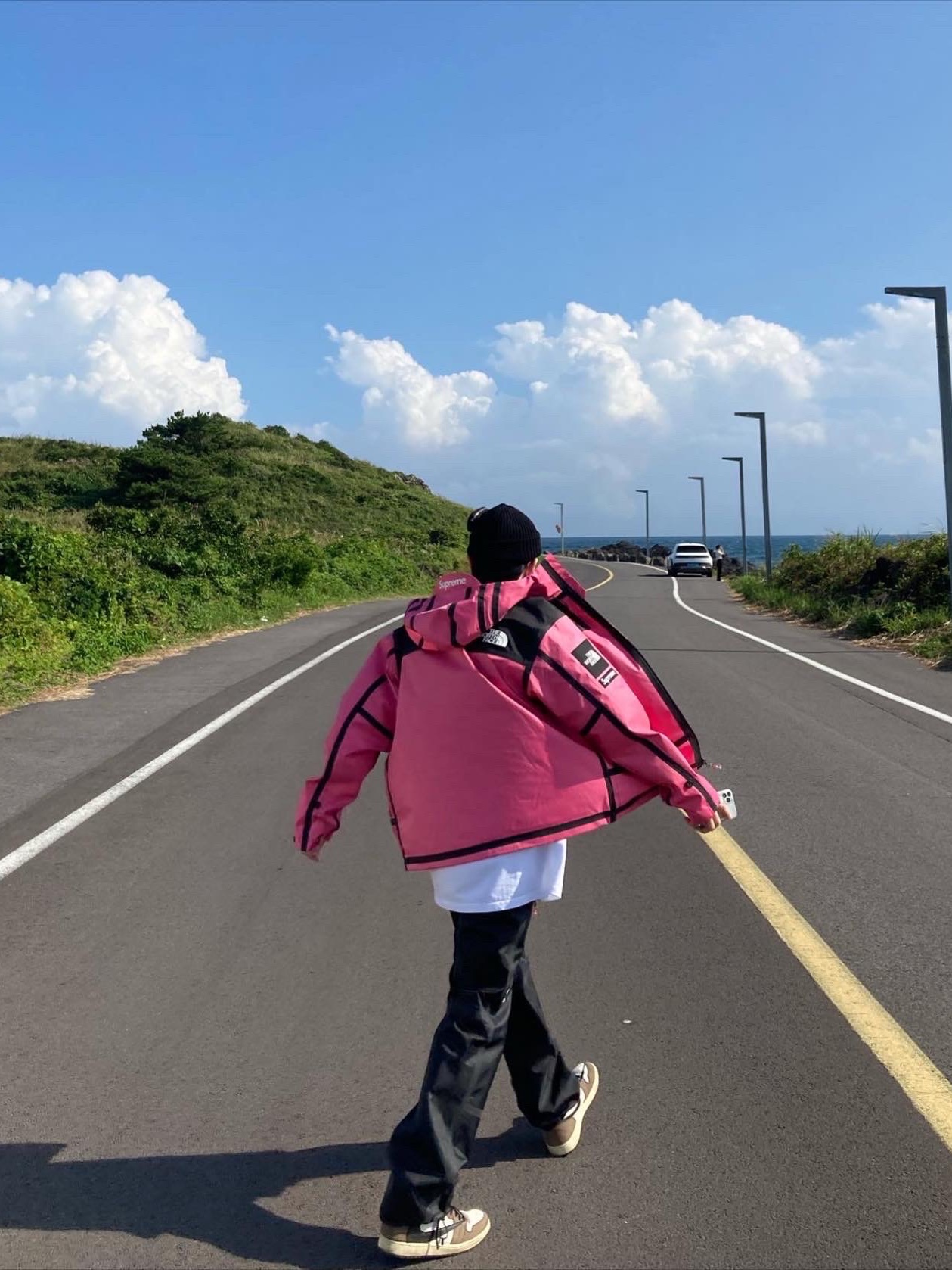 Supreme x The North Face Summit Series Outer Tape Seam Jacket Pink - 21SS, Supreme x The North Face Summit Series Outer Tape Seam Mountain Pants Black - 21SS 착용 스타일 - 1