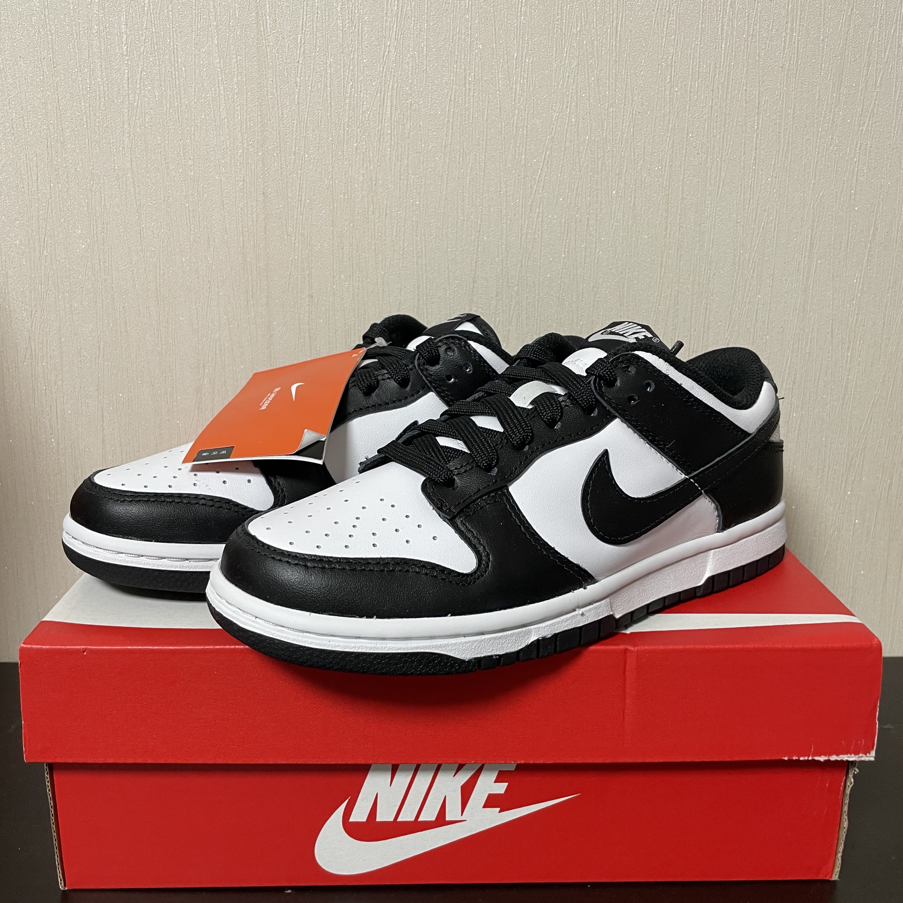 (W) Nike Dunk Low Black 착용 스타일