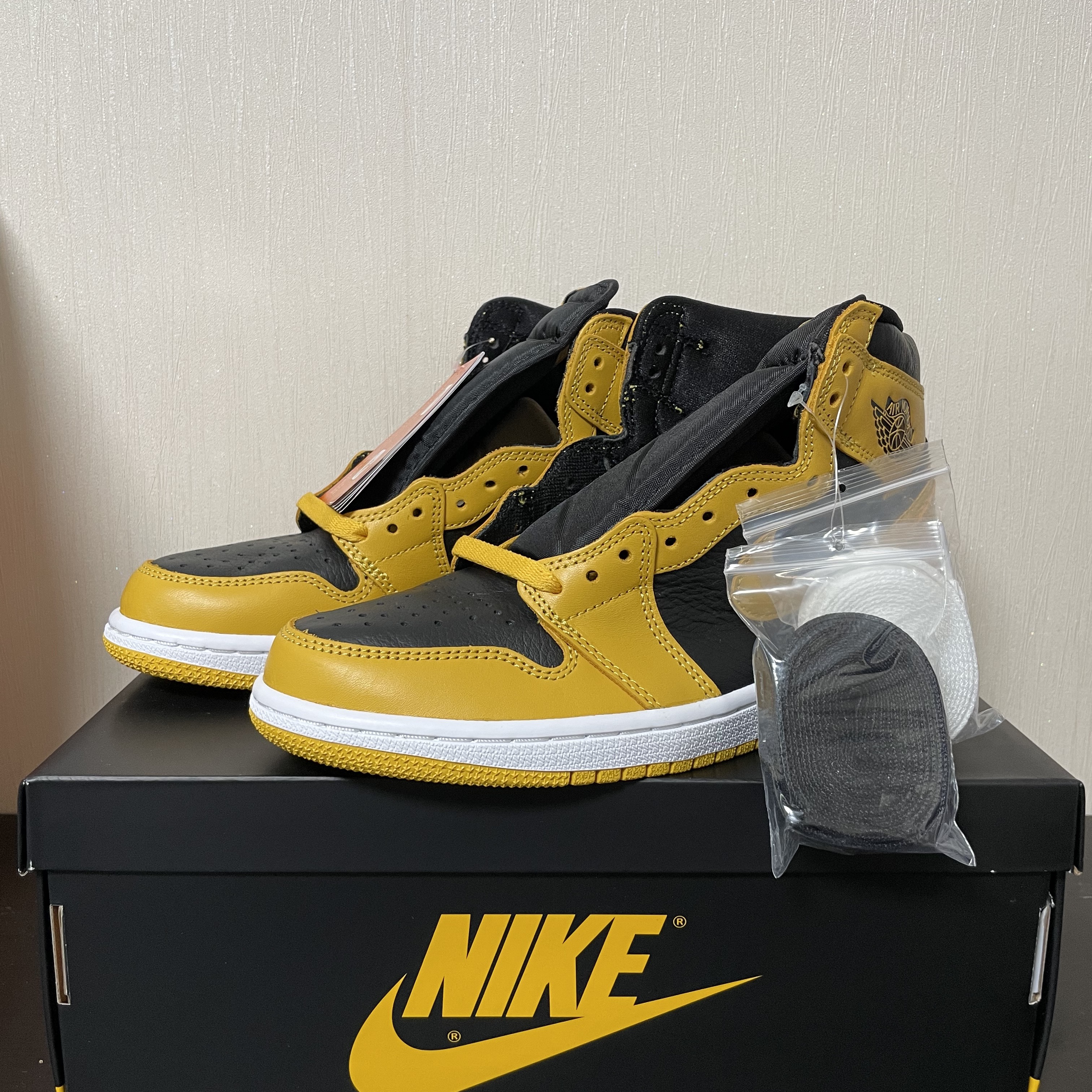 Jordan 1 Retro High OG Pollen 착용 스타일