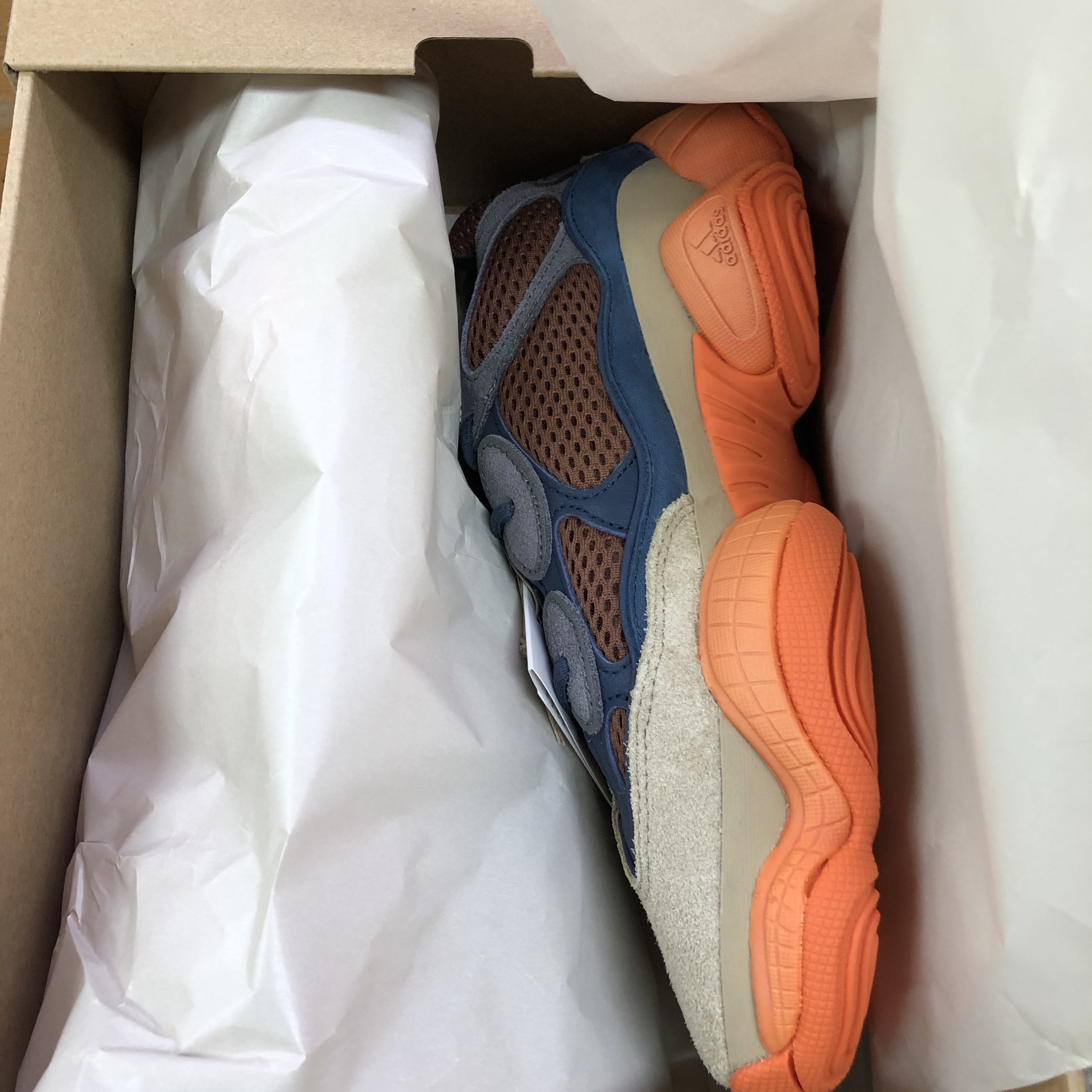 Adidas Yeezy 500 Enflame 착용 스타일