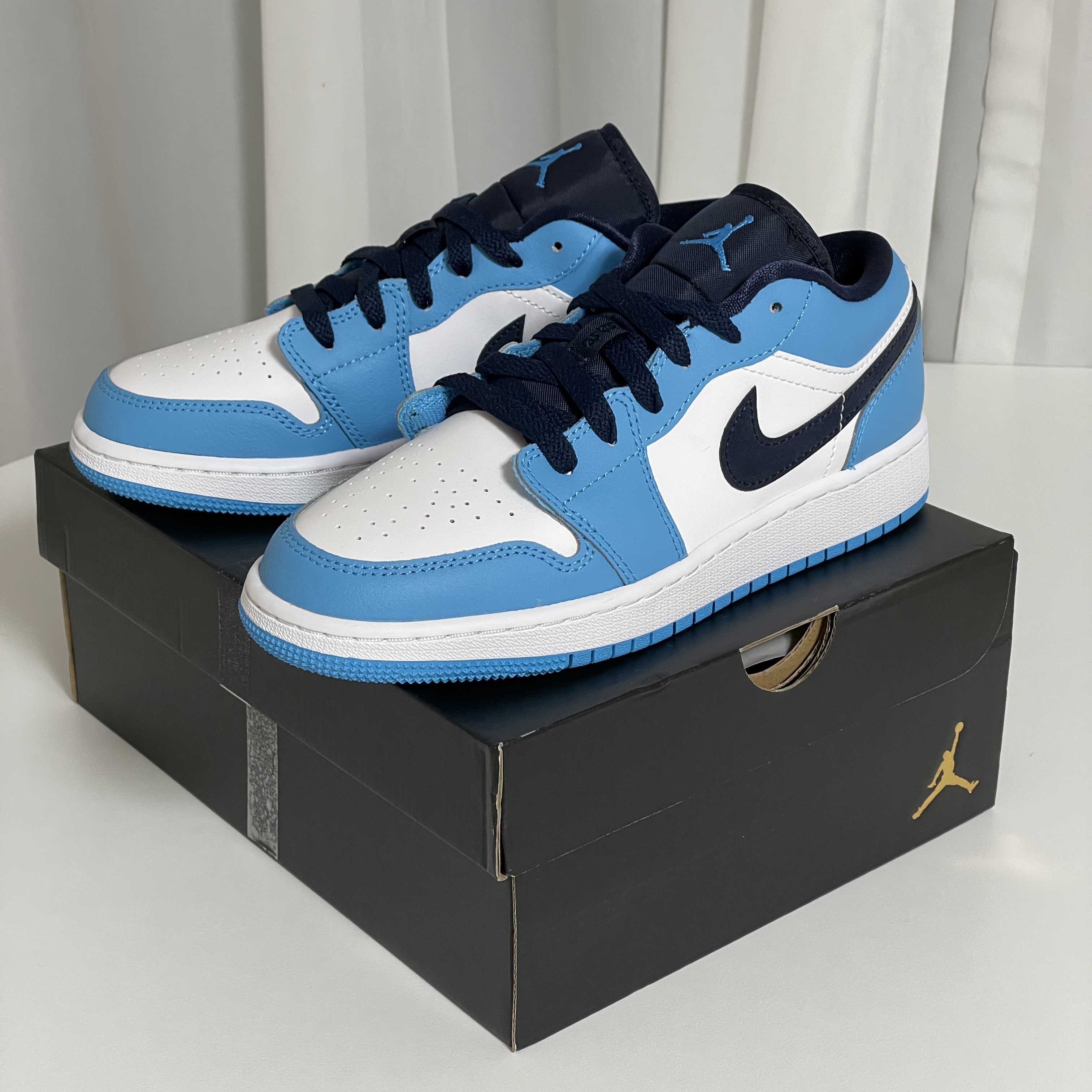 (GS) Jordan 1 Low Dark Powder Blue 착용 스타일 - 1
