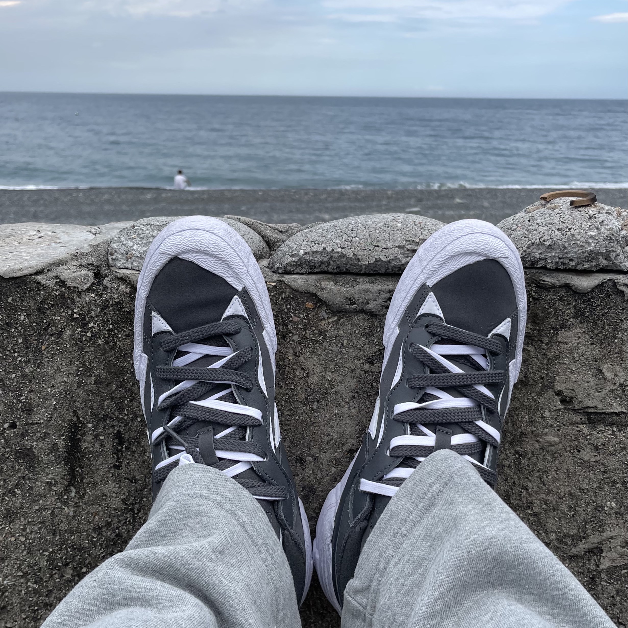 Nike x Sacai Blazer Low Iron Grey 착용 스타일