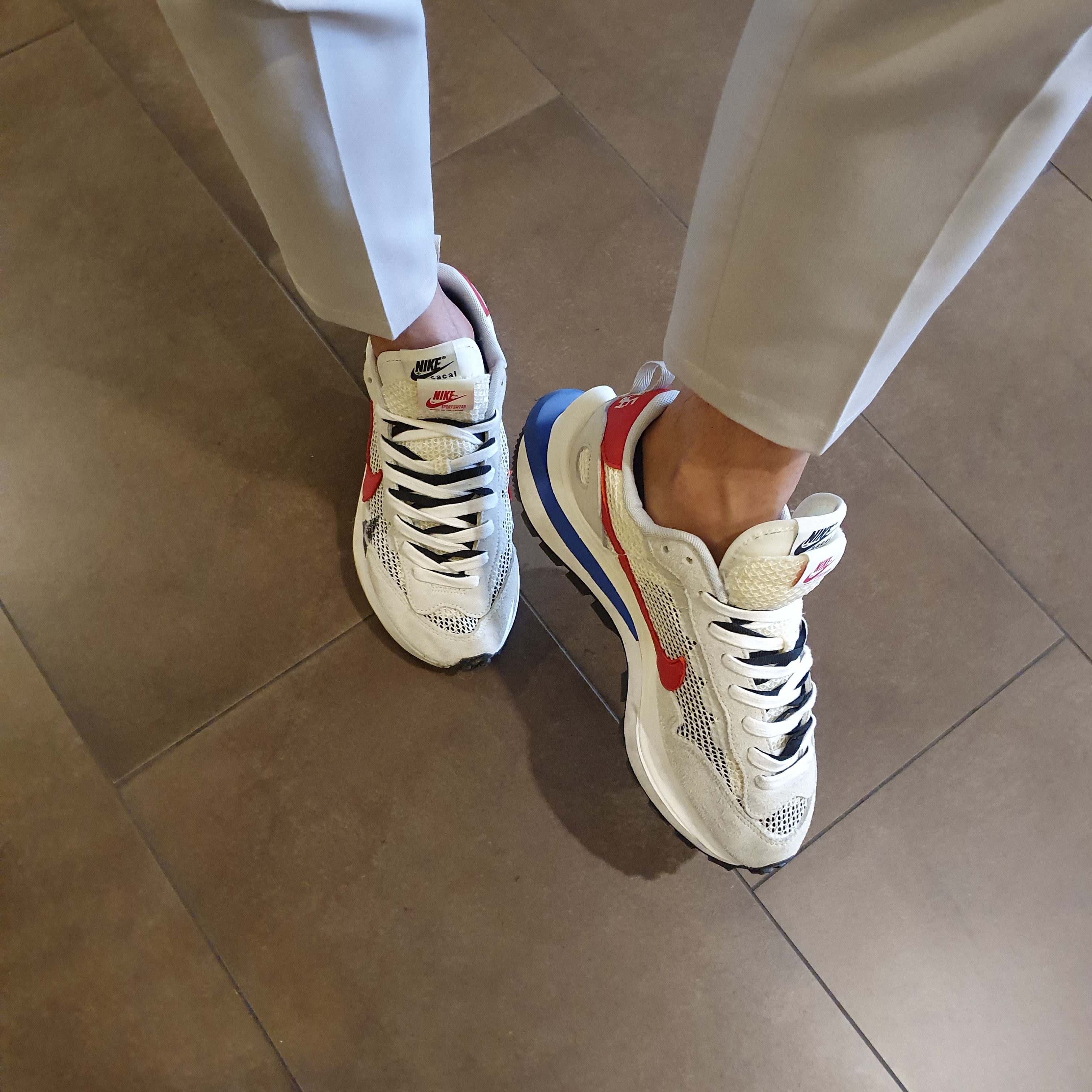 Nike x Sacai VaporWaffle Royal Fuchsia 착용 스타일