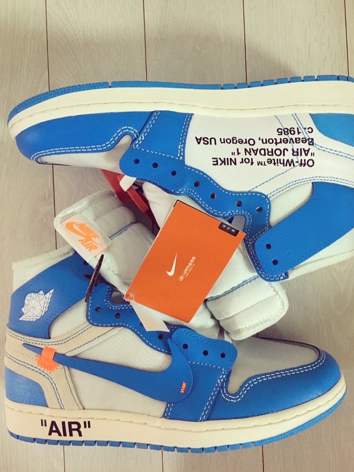 Jordan 1 x Dior High OG, Jordan 1 x Off-White Retro High Chicago The Ten 착용 스타일 - 3