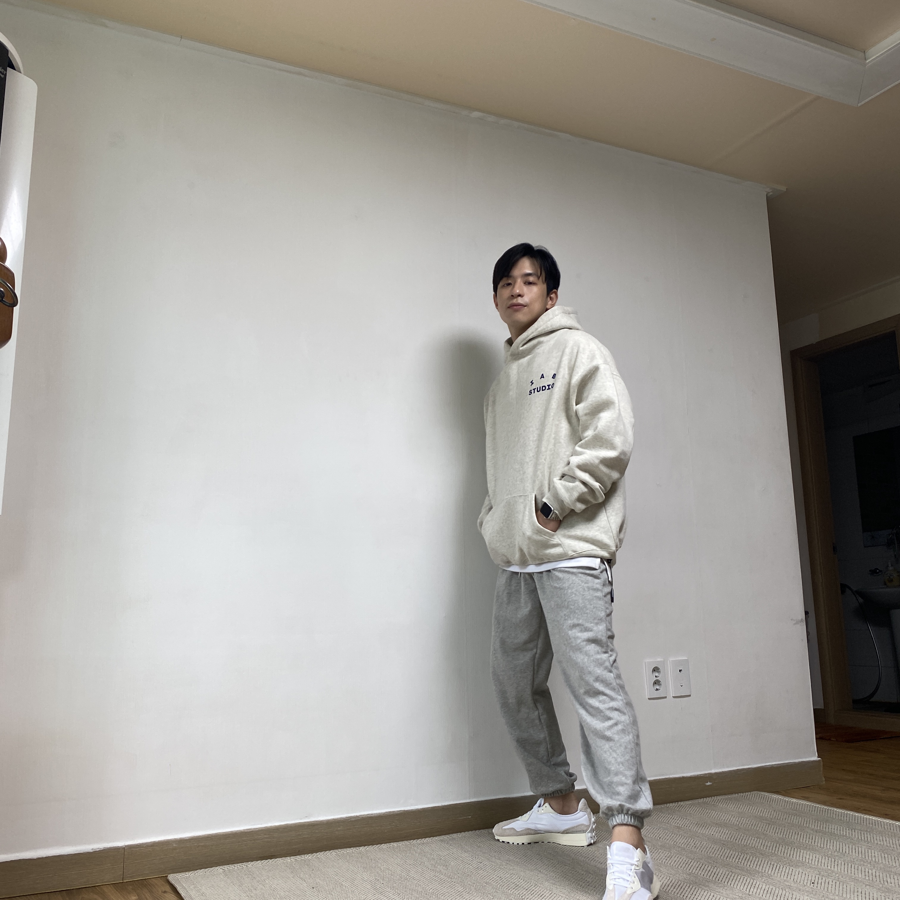 IAB Studio Hoodie Oatmeal Gray - 21SS, (W) New Balance 327 White Moonbeam 착용 스타일 - 2
