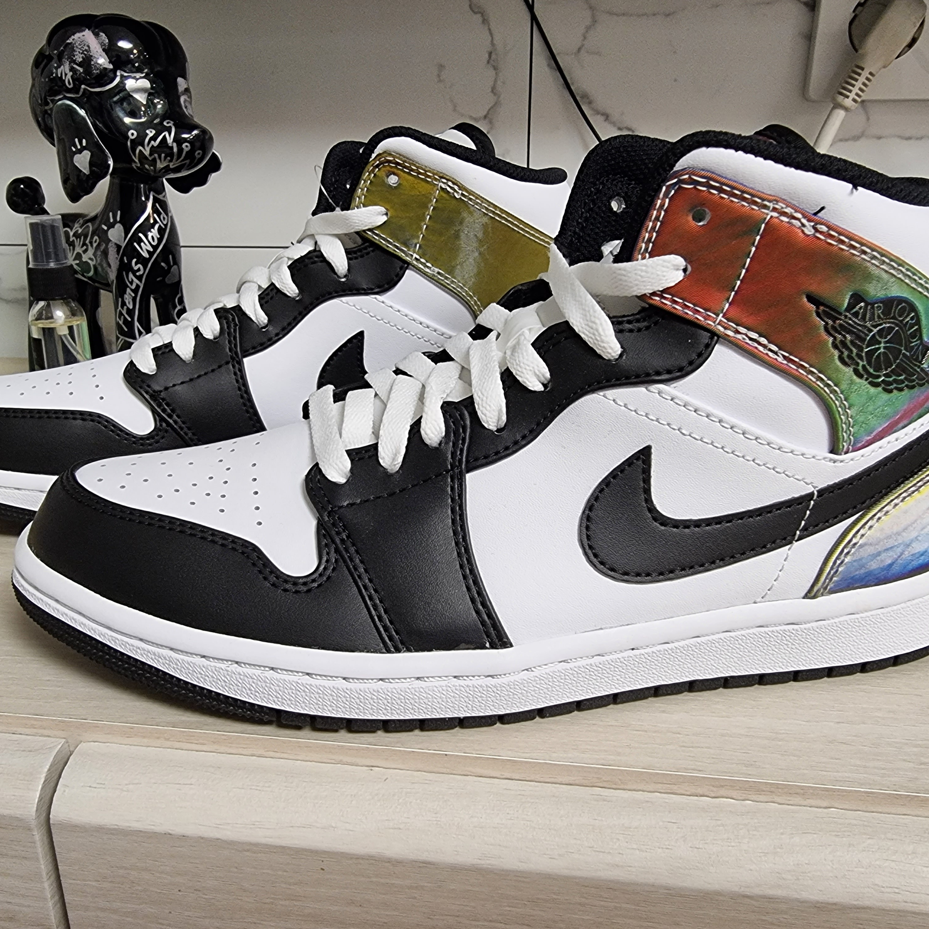 Jordan 1 Mid SE Heat Reactive 착용 스타일 - 3