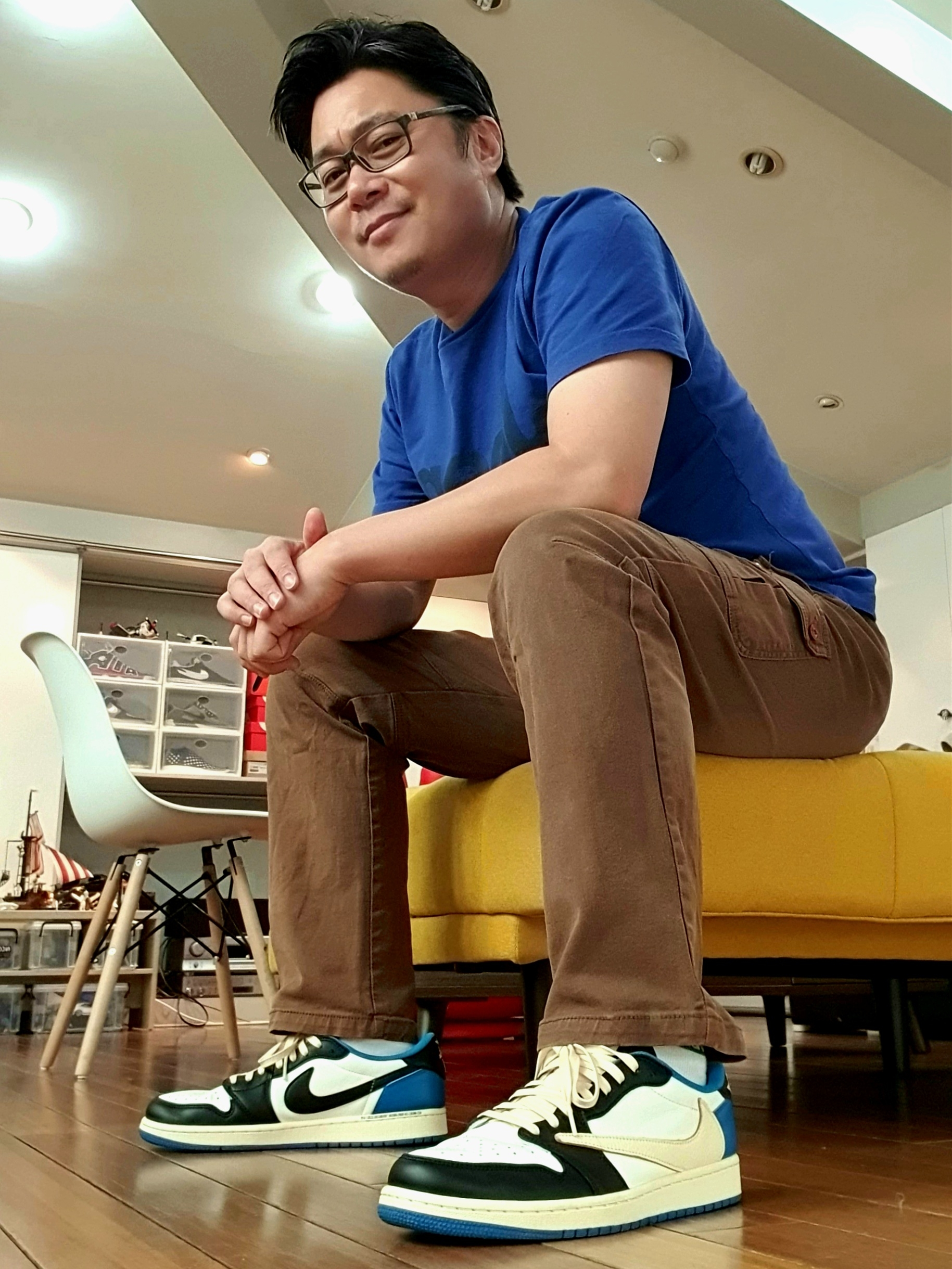 Jordan 1 x Travis Scott x Fragment Retro Low OG SP Military Blue, Lego Tower Bridge 착용 스타일 - 2