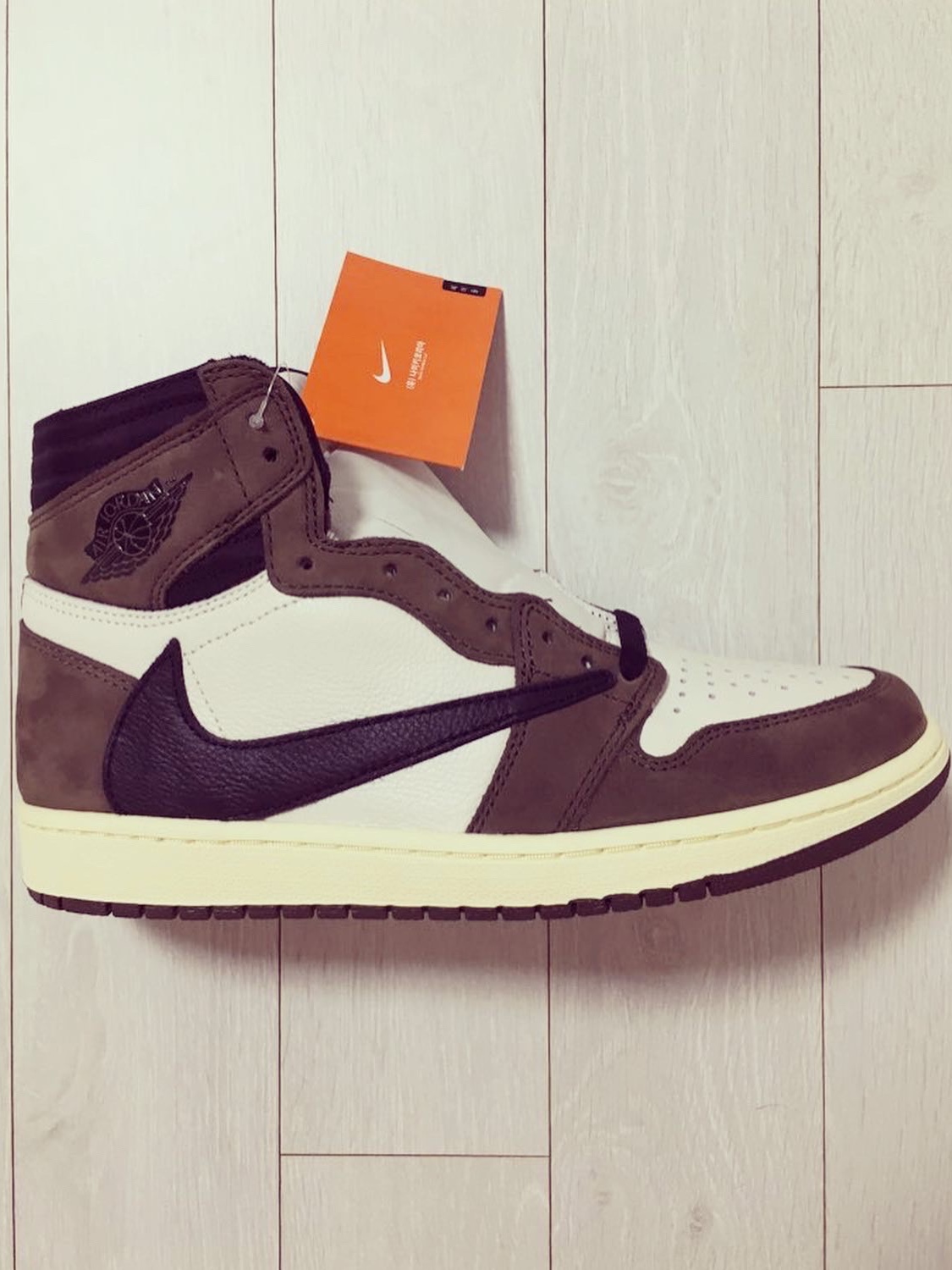 Jordan 1 x Dior High OG, Jordan 1 x Off-White Retro High Chicago The Ten 착용 스타일 - 4