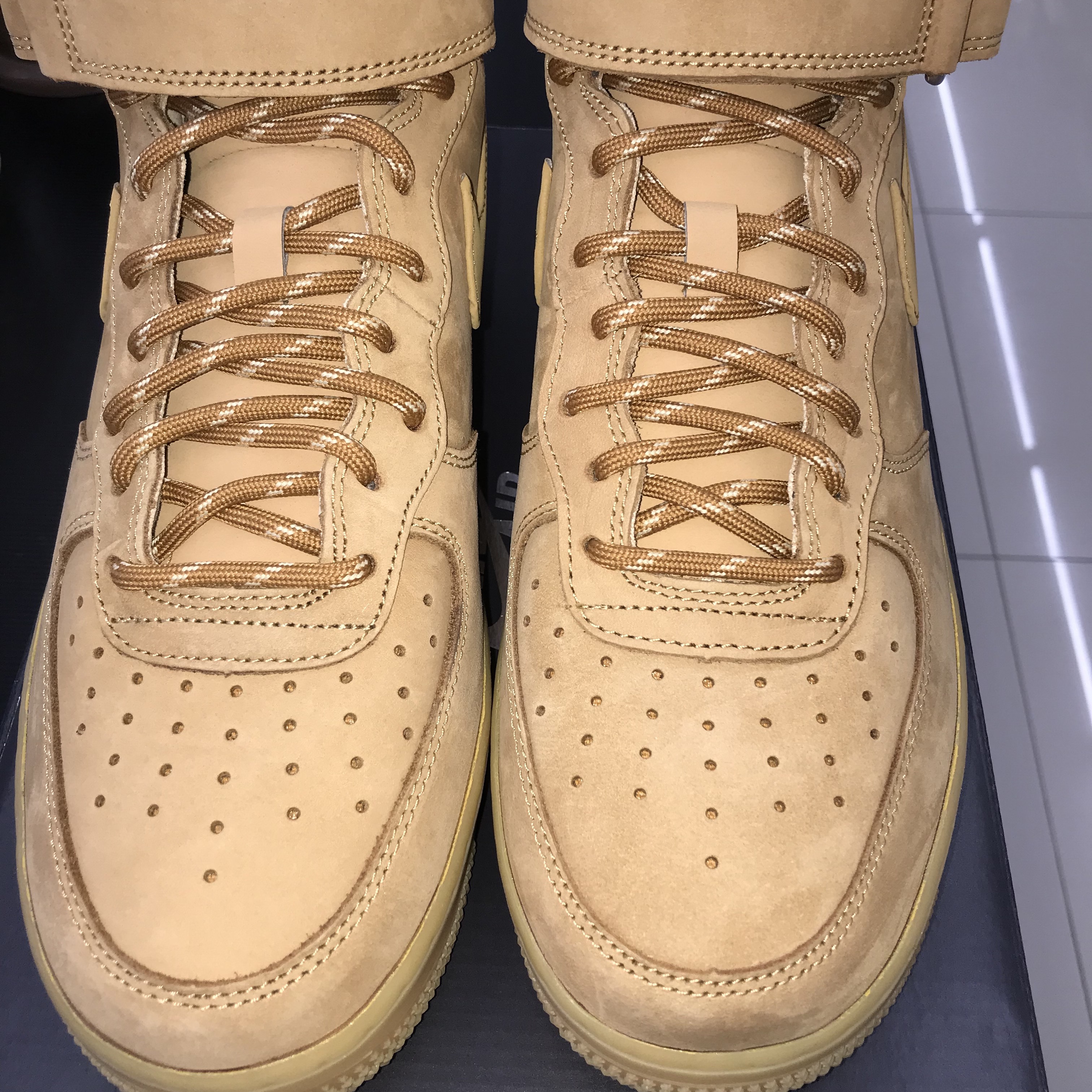 Nike Air Force 1 Mid '07 WB Flax 착용 스타일 - 2