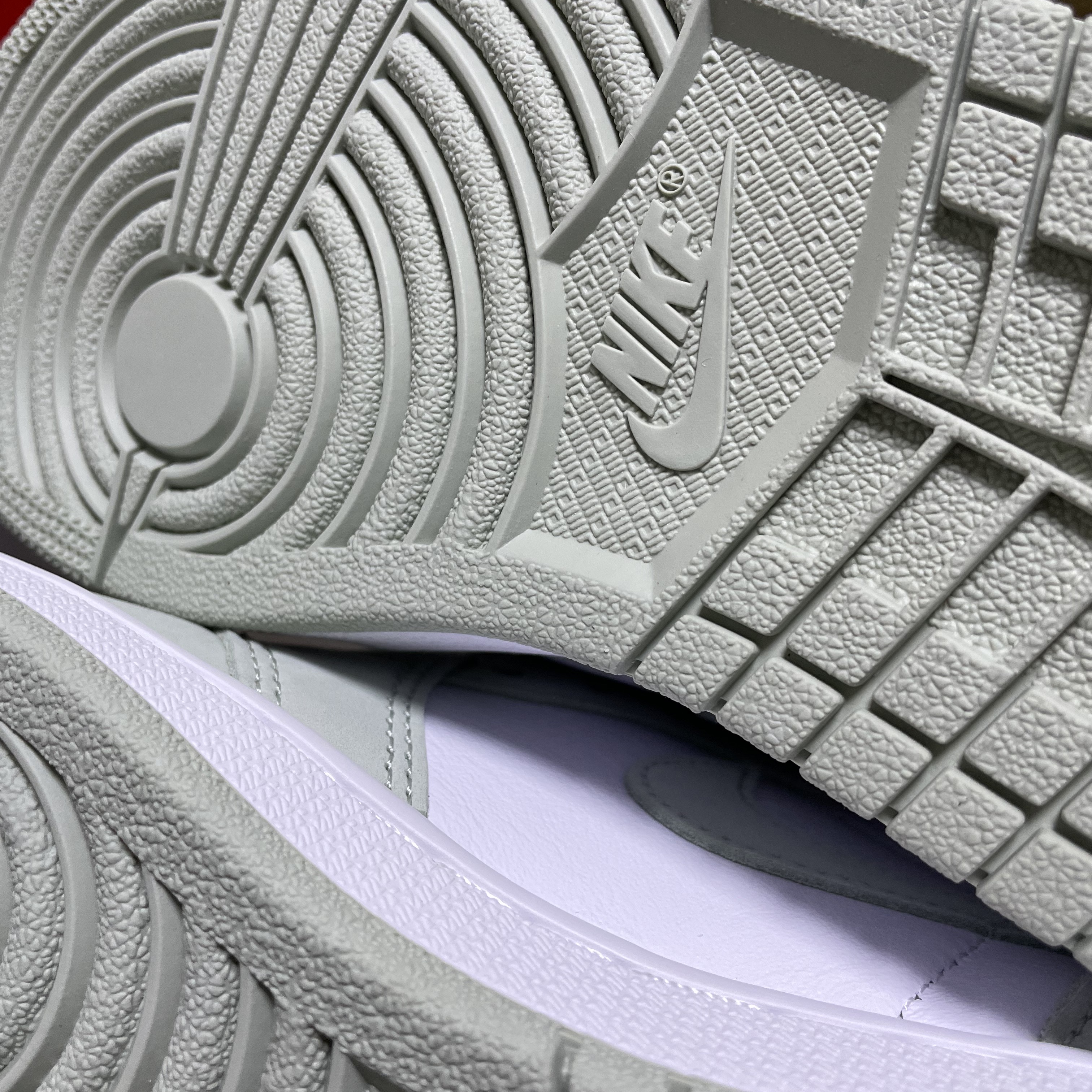 (W) Jordan 1 Retro High OG Seafoam 착용 스타일 - 2