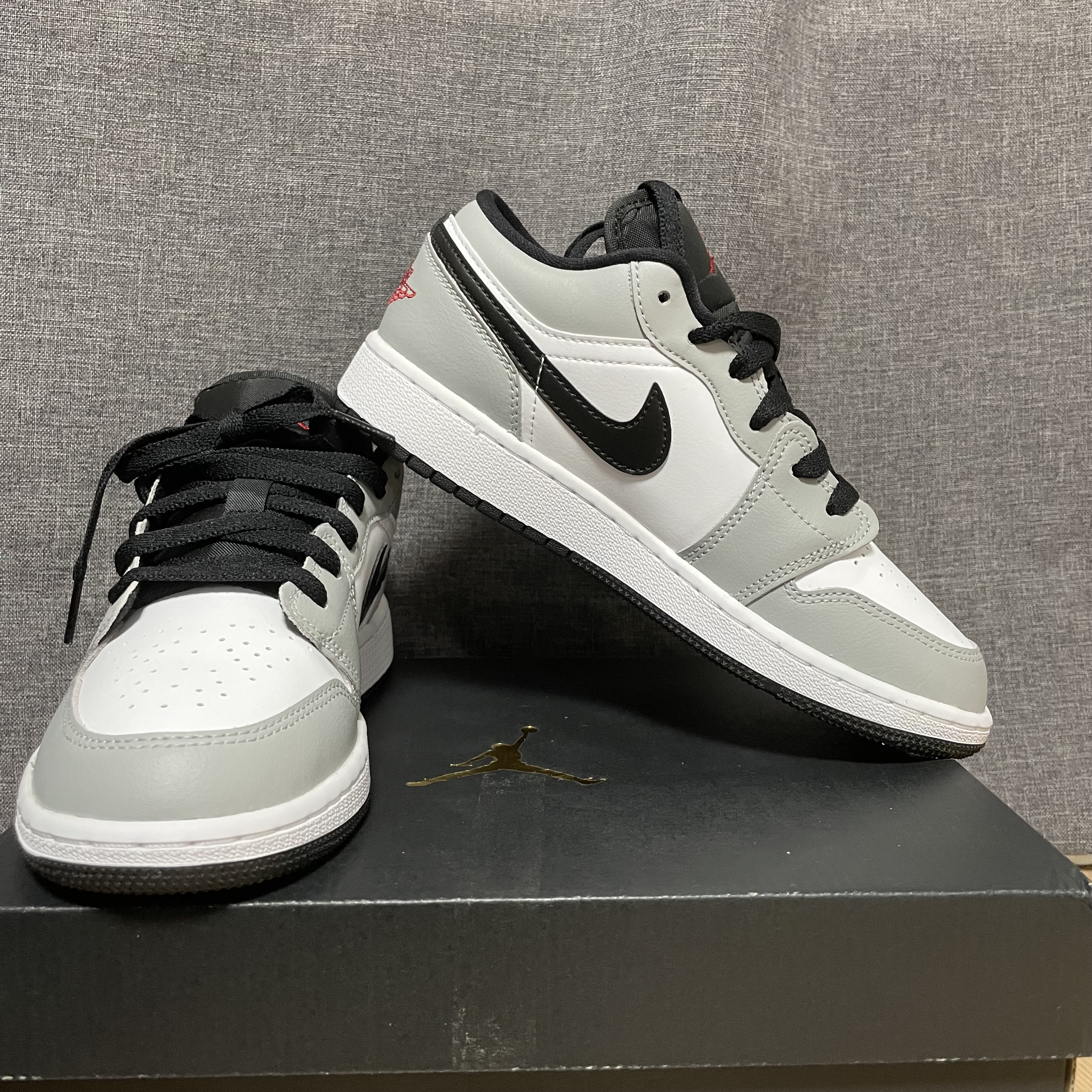(GS) Jordan 1 Low Light Smoke Grey 착용 스타일 - 2