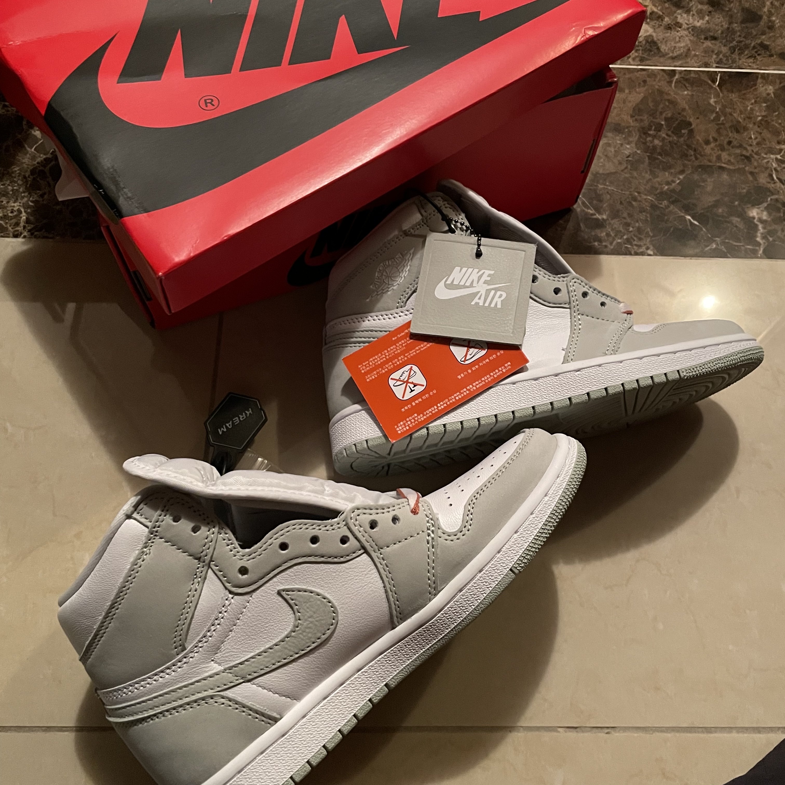 (W) Jordan 1 Retro High OG Seafoam 착용 스타일 - 2