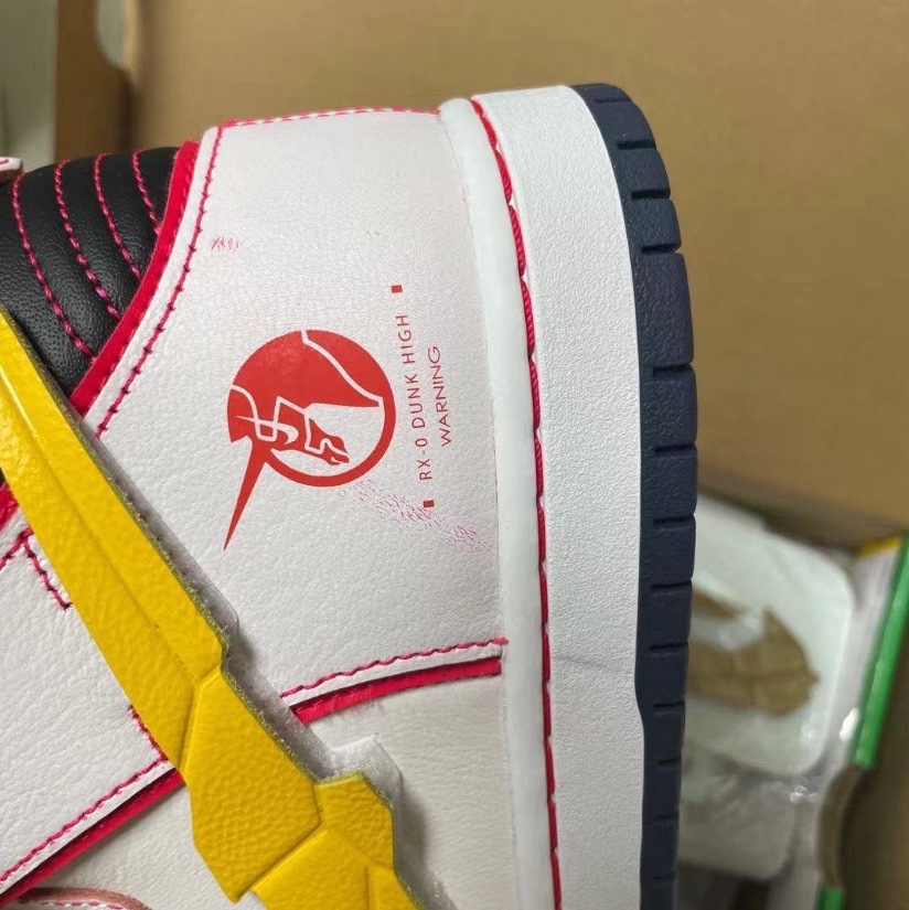 Nike x Gundam SB Dunk High Pro QS Unicorn RX-0 착용 스타일