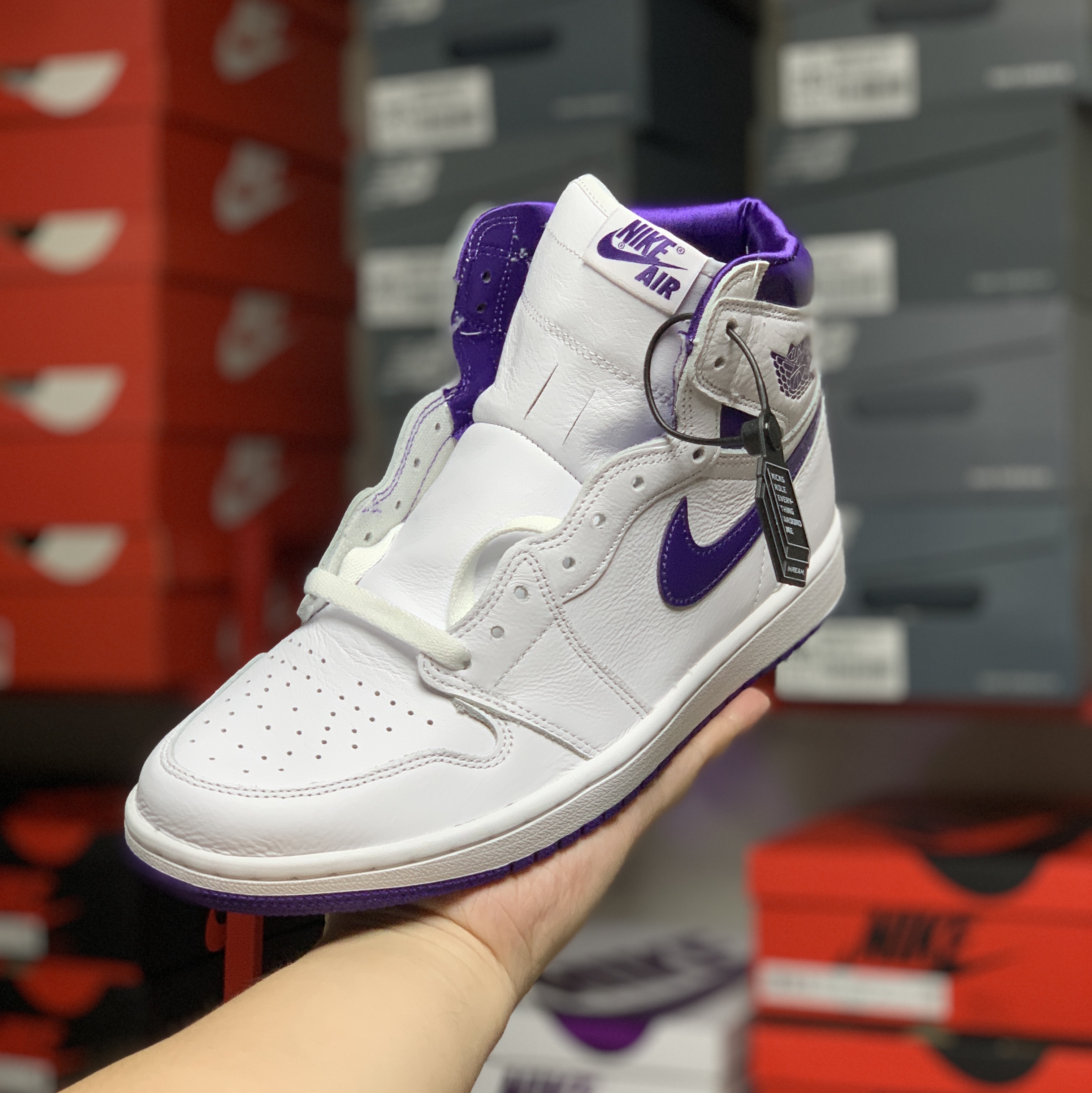 (W) Jordan 1 High OG Court Purple 착용 스타일 - 1