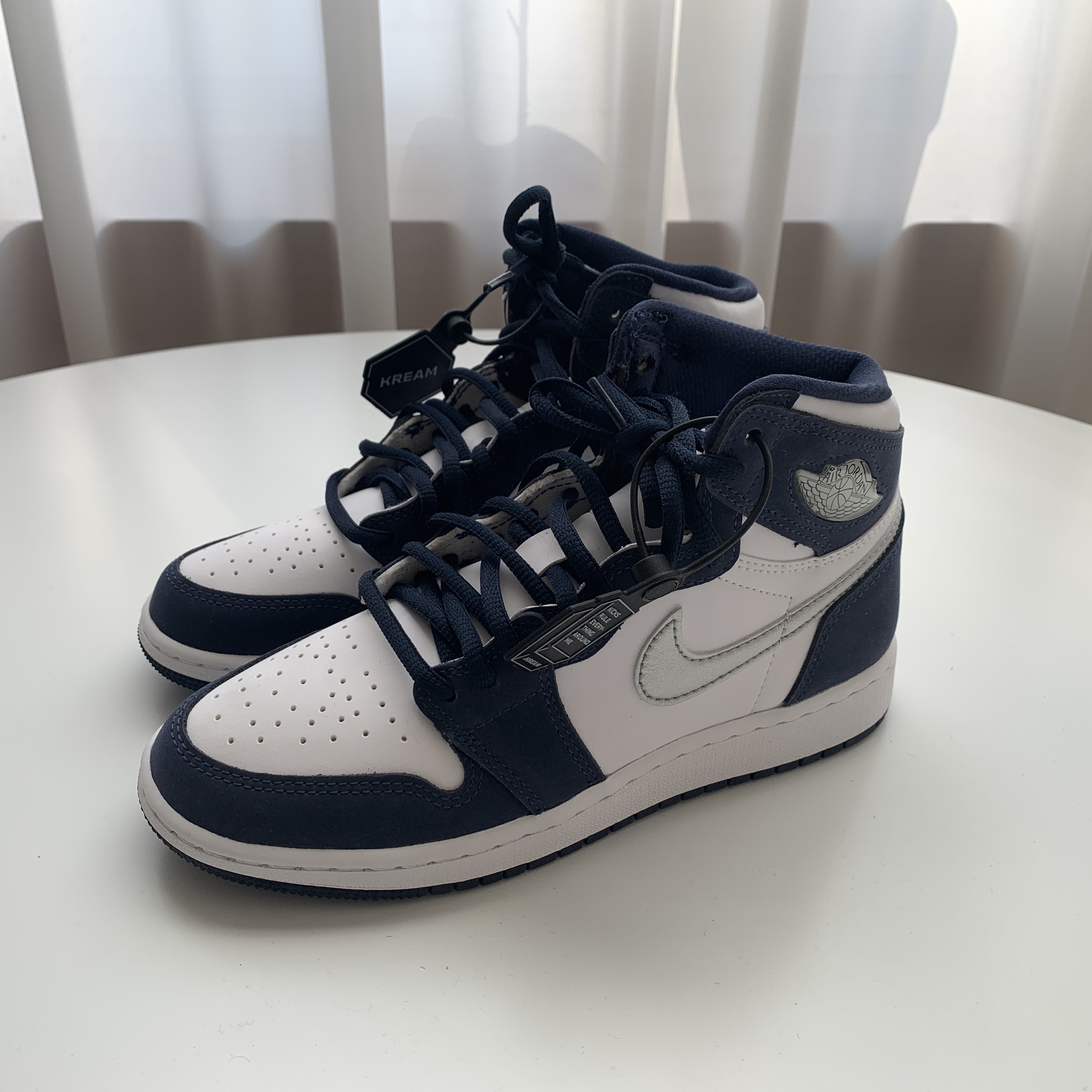 Jordan 1 Retro High OG CO.JP Midnight Navy 착용 스타일 - 2