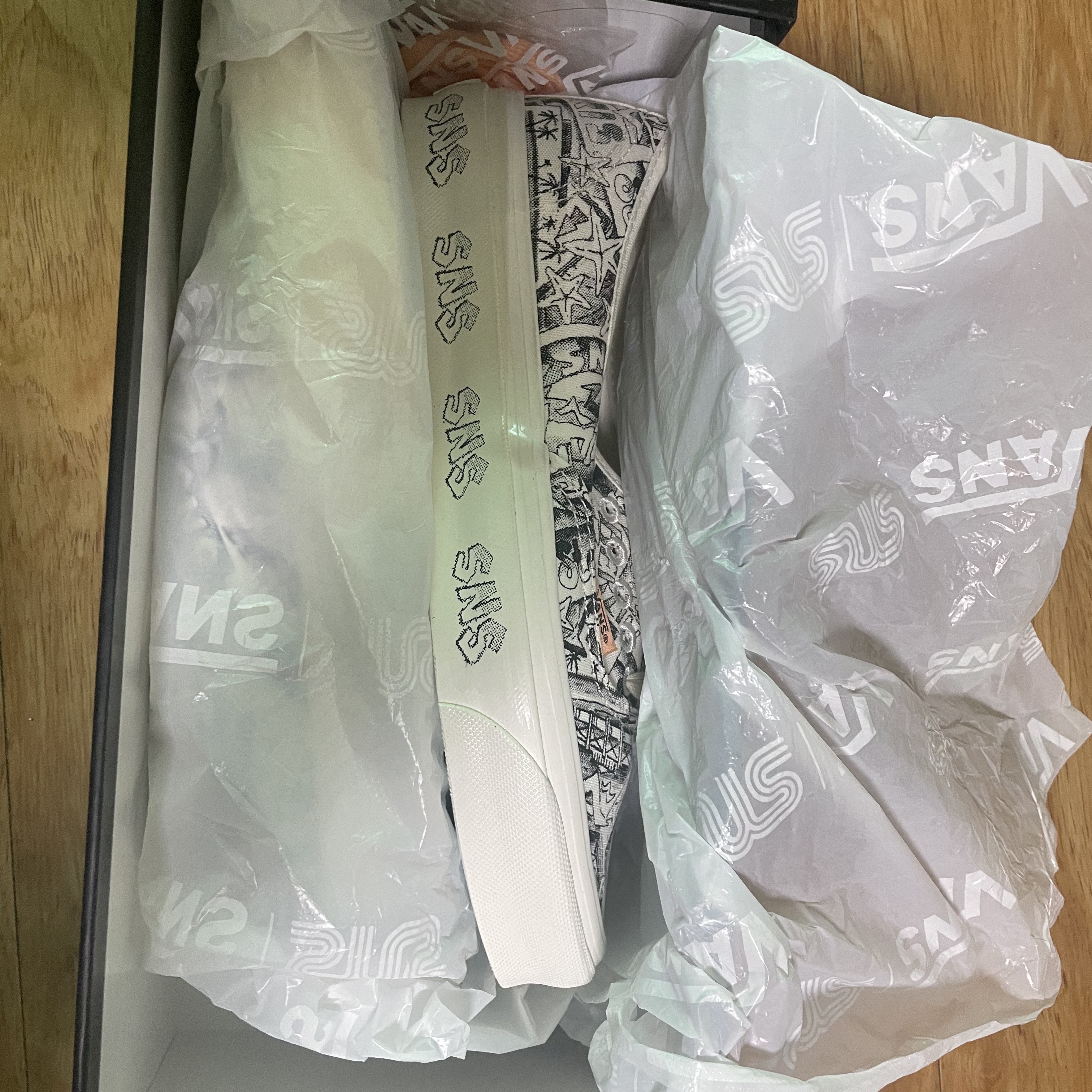 Vans Vault x SNS OG Authentic LX Marshmallow 착용 스타일 - 3