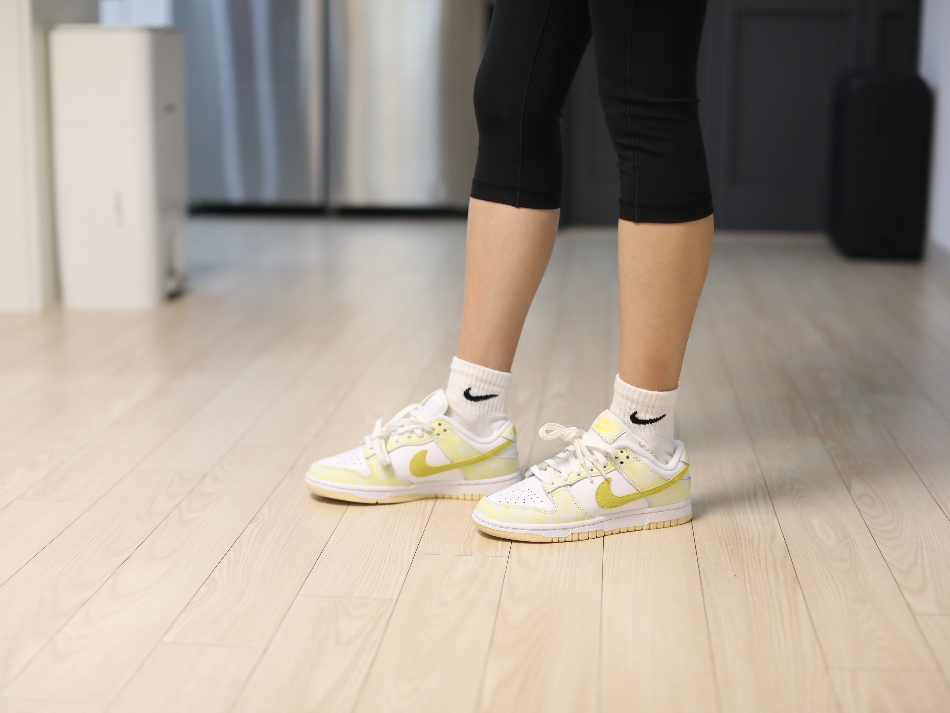 (W) Nike Dunk Low Yellow Strike 착용 스타일 - 3