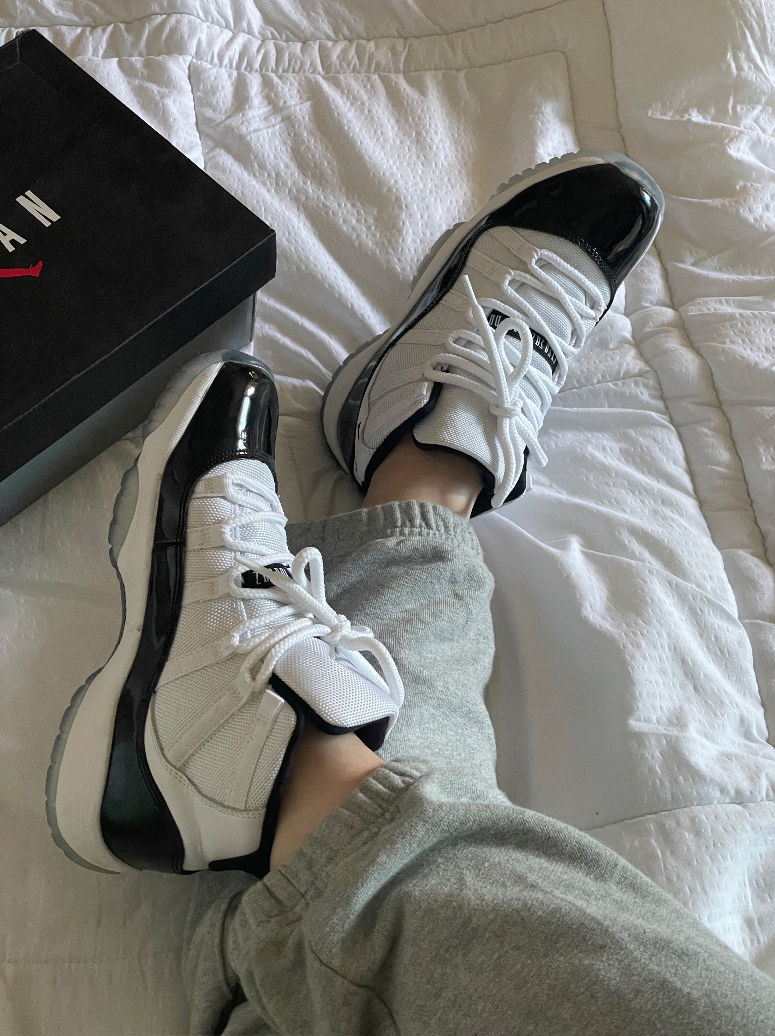 Jordan 11 Retro Concord 2018 착용 스타일 - 1