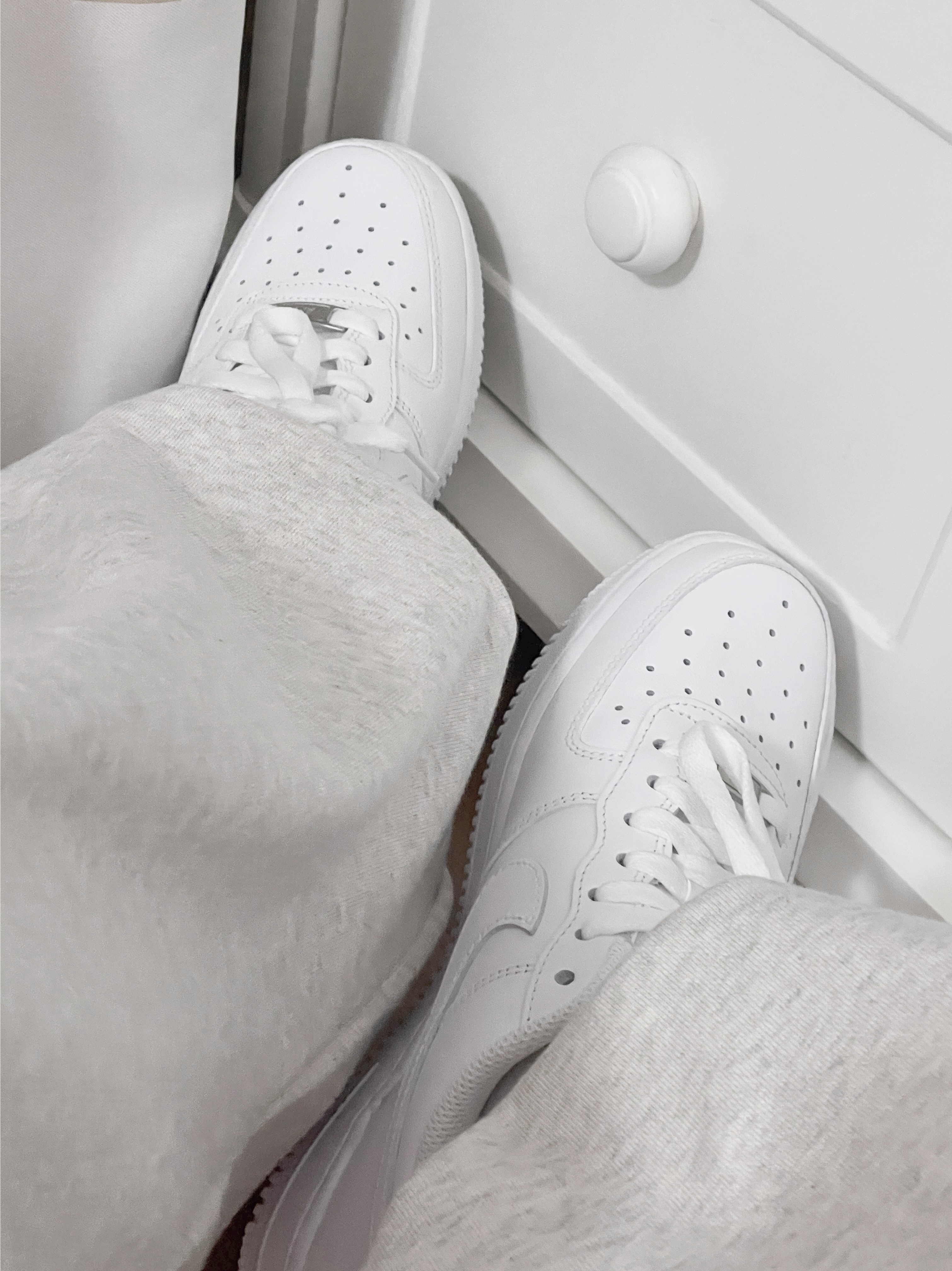 Nike Air Force 1 '07 Low White 착용 스타일
