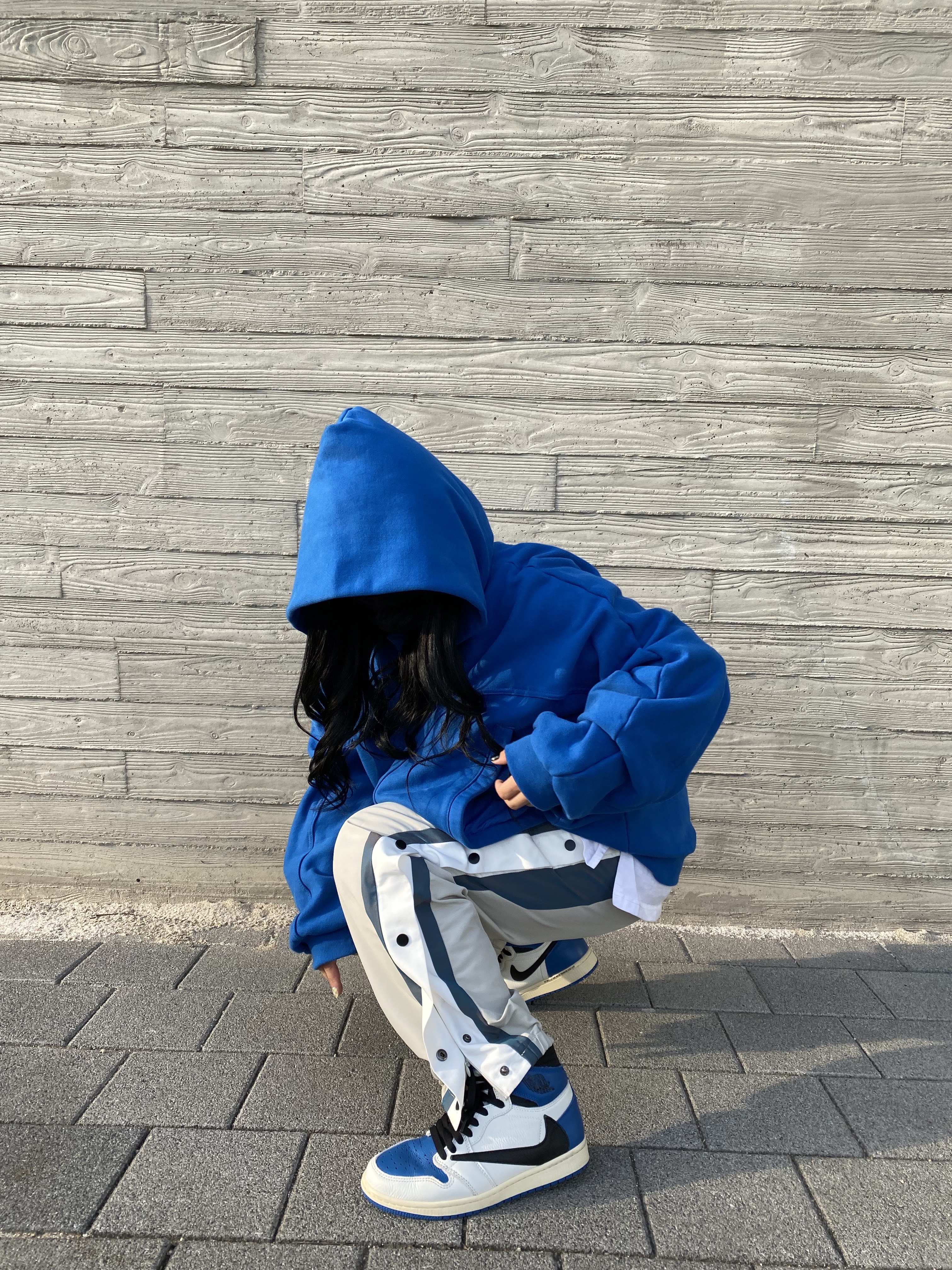 Jordan 1 x Travis Scott x Fragment Retro High OG SP Military Blue 착용 스타일