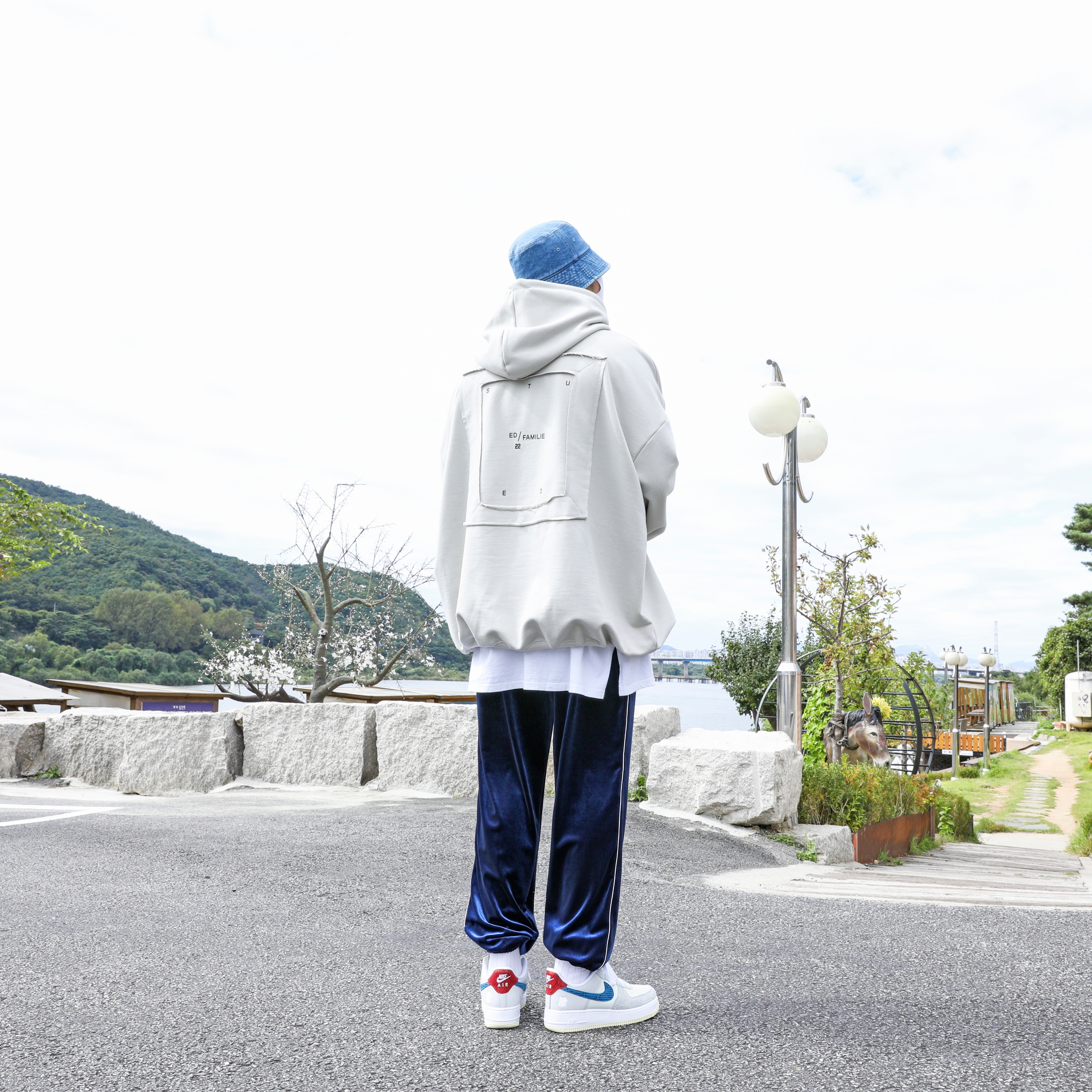 Nike x Undefeated Air Force 1 Low SP 5 On It 착용 스타일 - 4