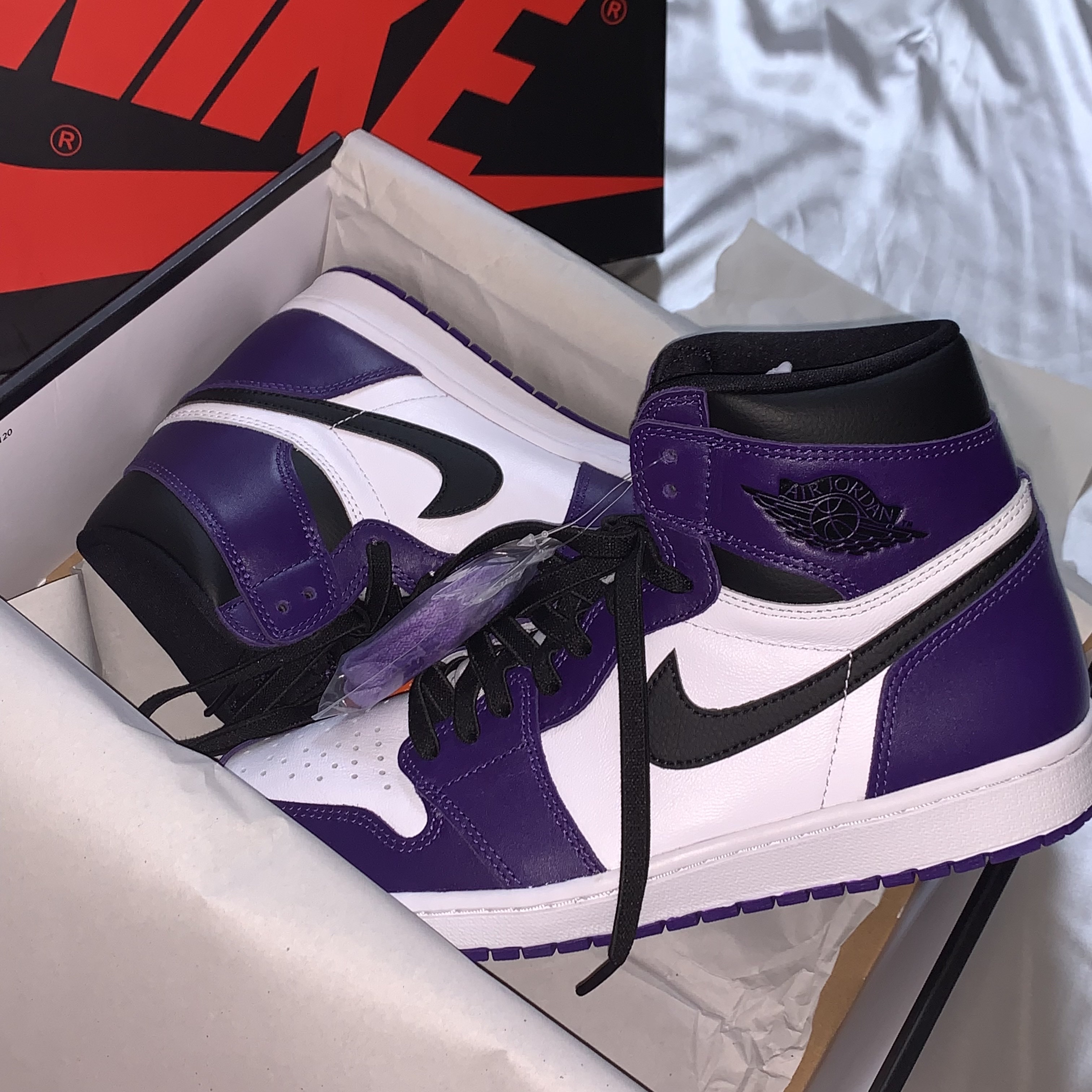 Jordan 1 Retro High OG Court Purple 2020 착용 스타일 - 1