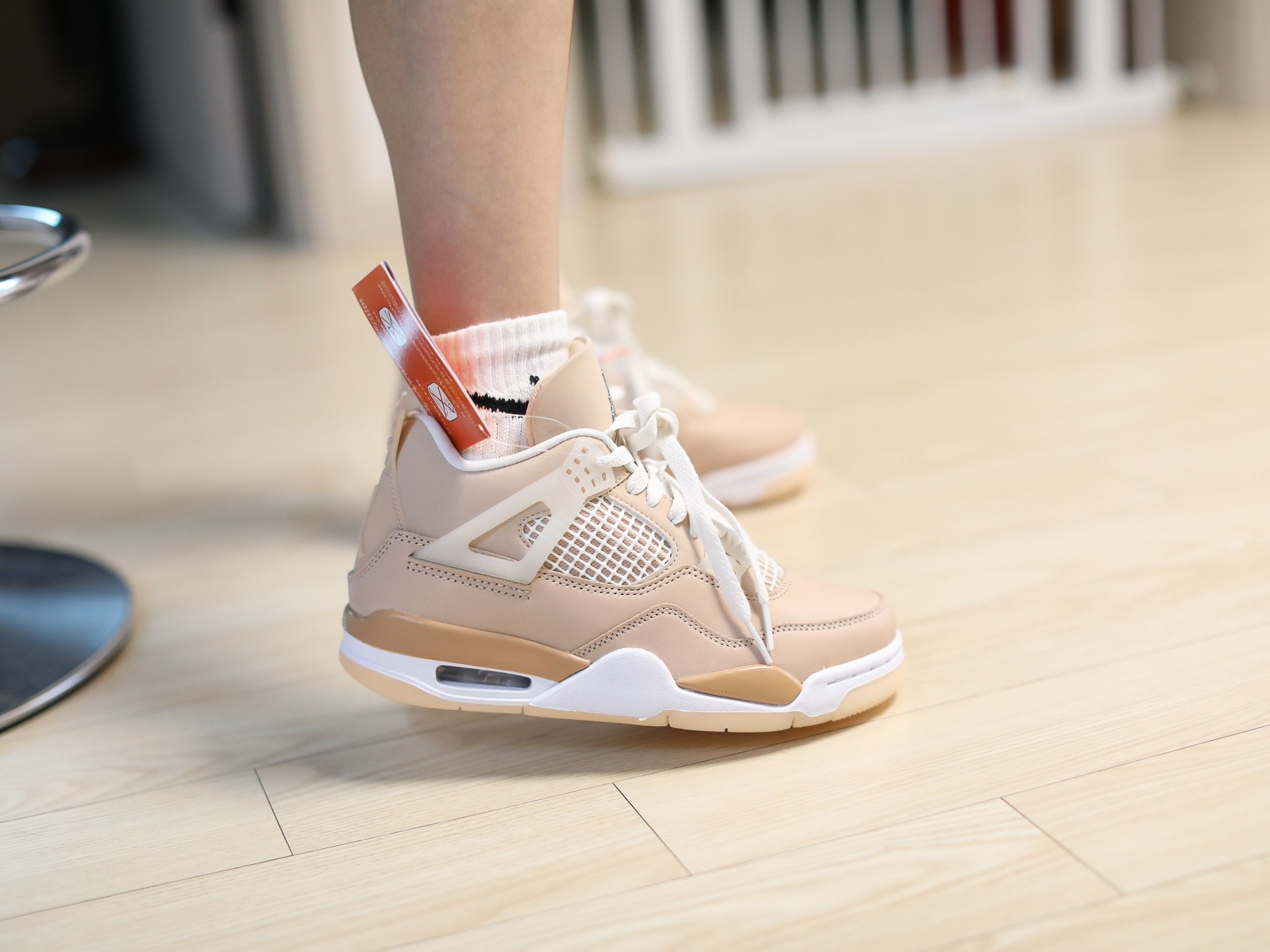 (W) Jordan 4 Retro Shimmer 착용 스타일 - 2