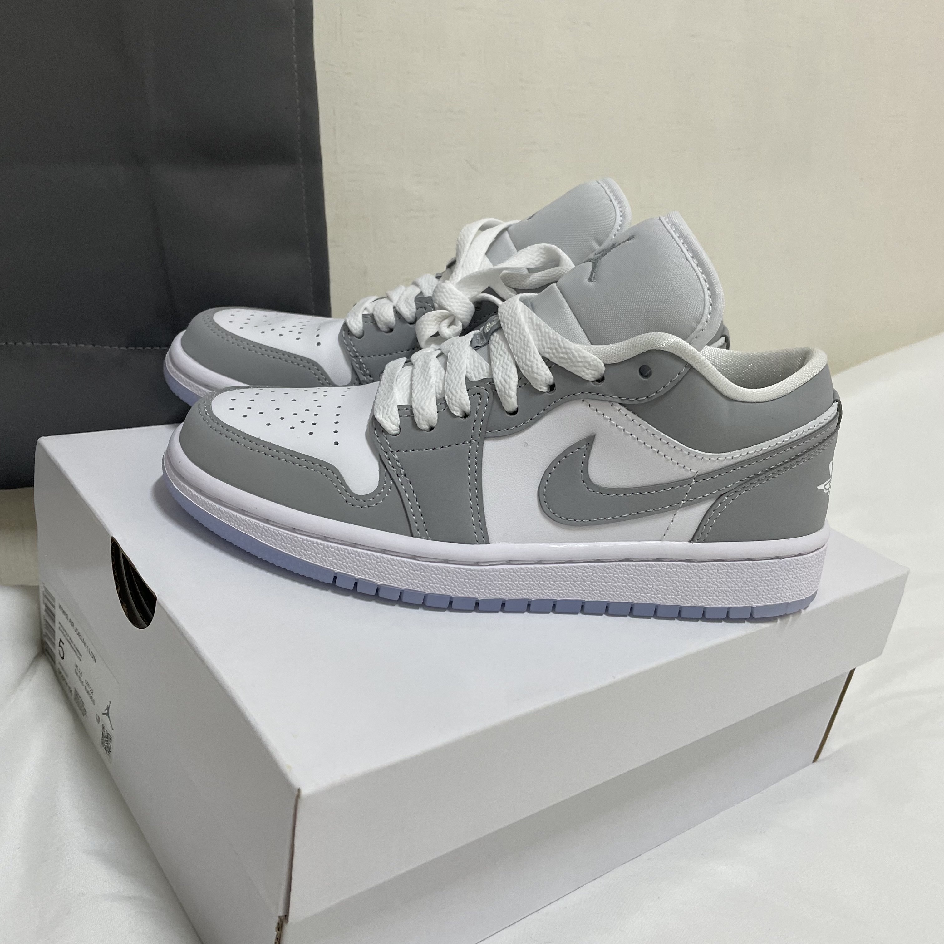 (W) Jordan 1 Low White Wolf Grey 착용 스타일
