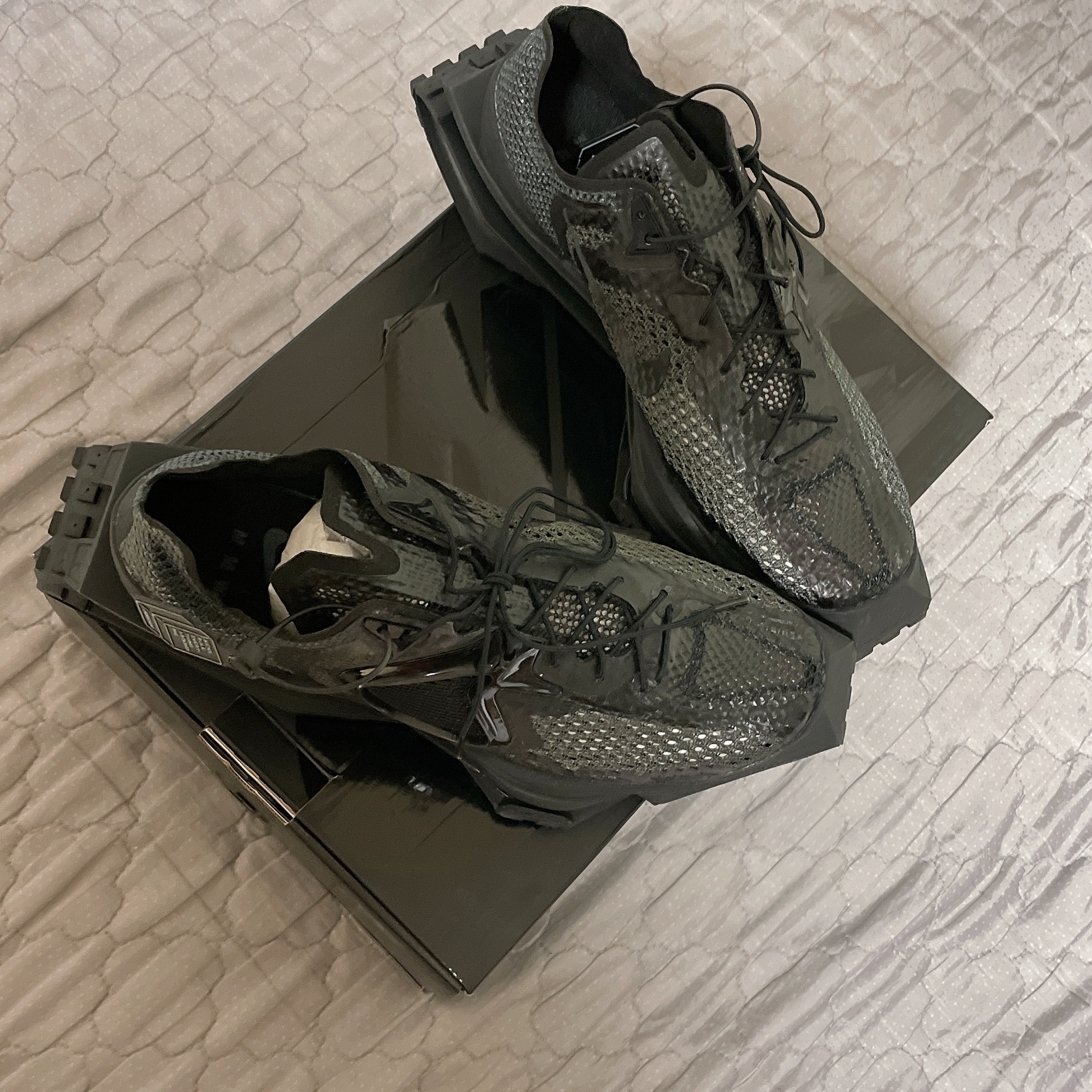 Nike x Matthew M Williams Zoom 004 Triple Black 착용 스타일 - 3