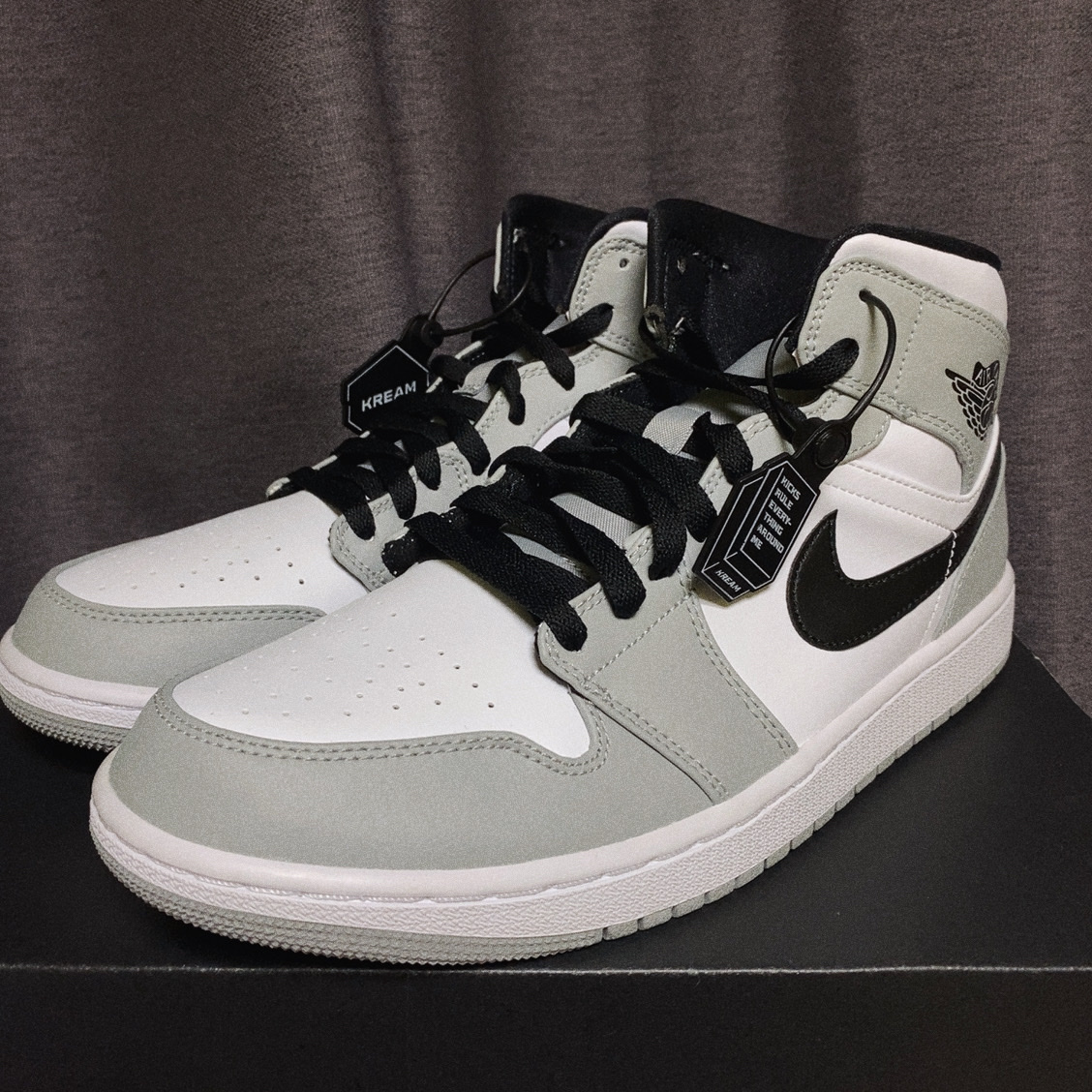 Jordan 1 Mid Light Smoke Grey, Jordan 1 High 85 Neutral Grey 착용 스타일 - 3
