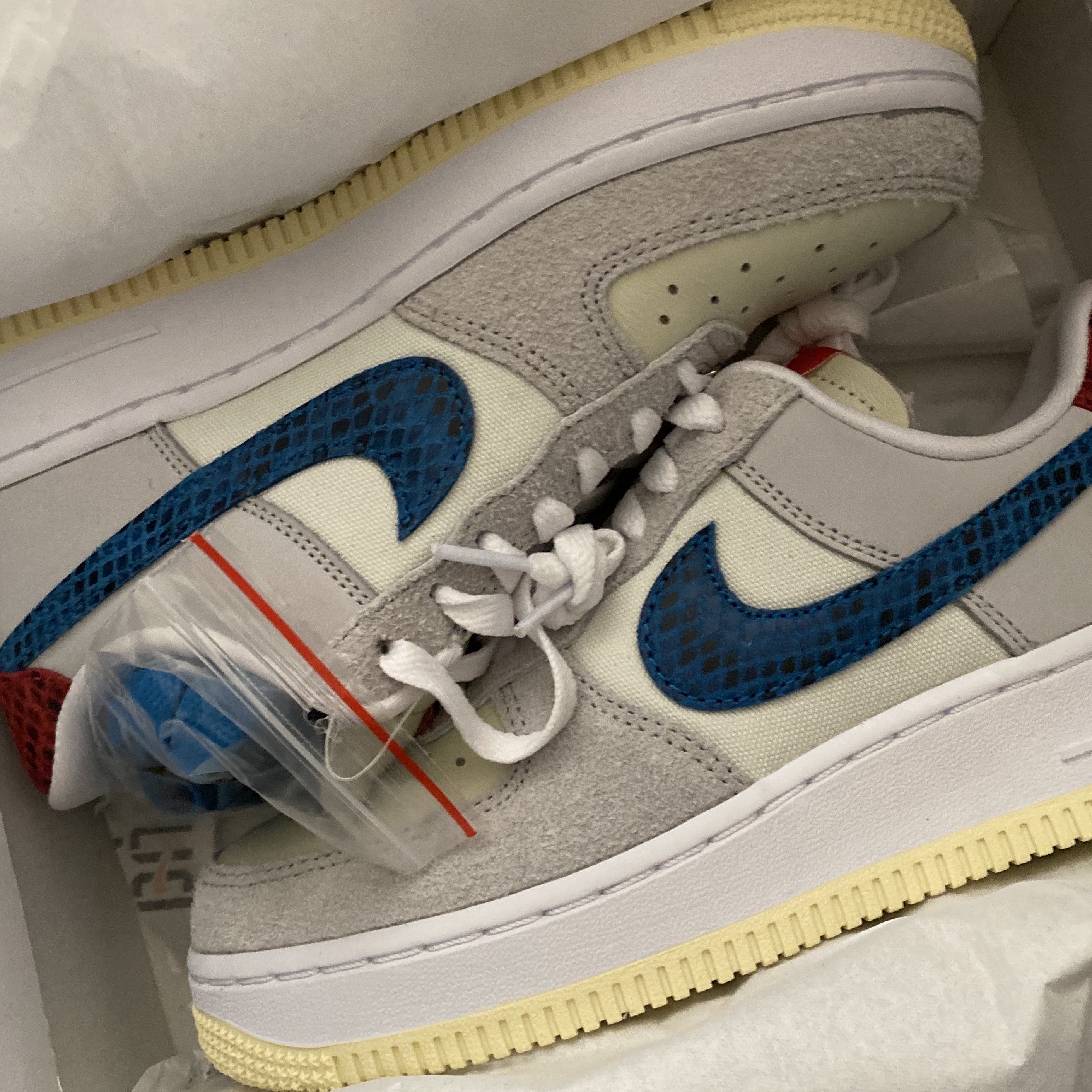 Nike x Undefeated Air Force 1 Low SP 5 On It 착용 스타일 - 3