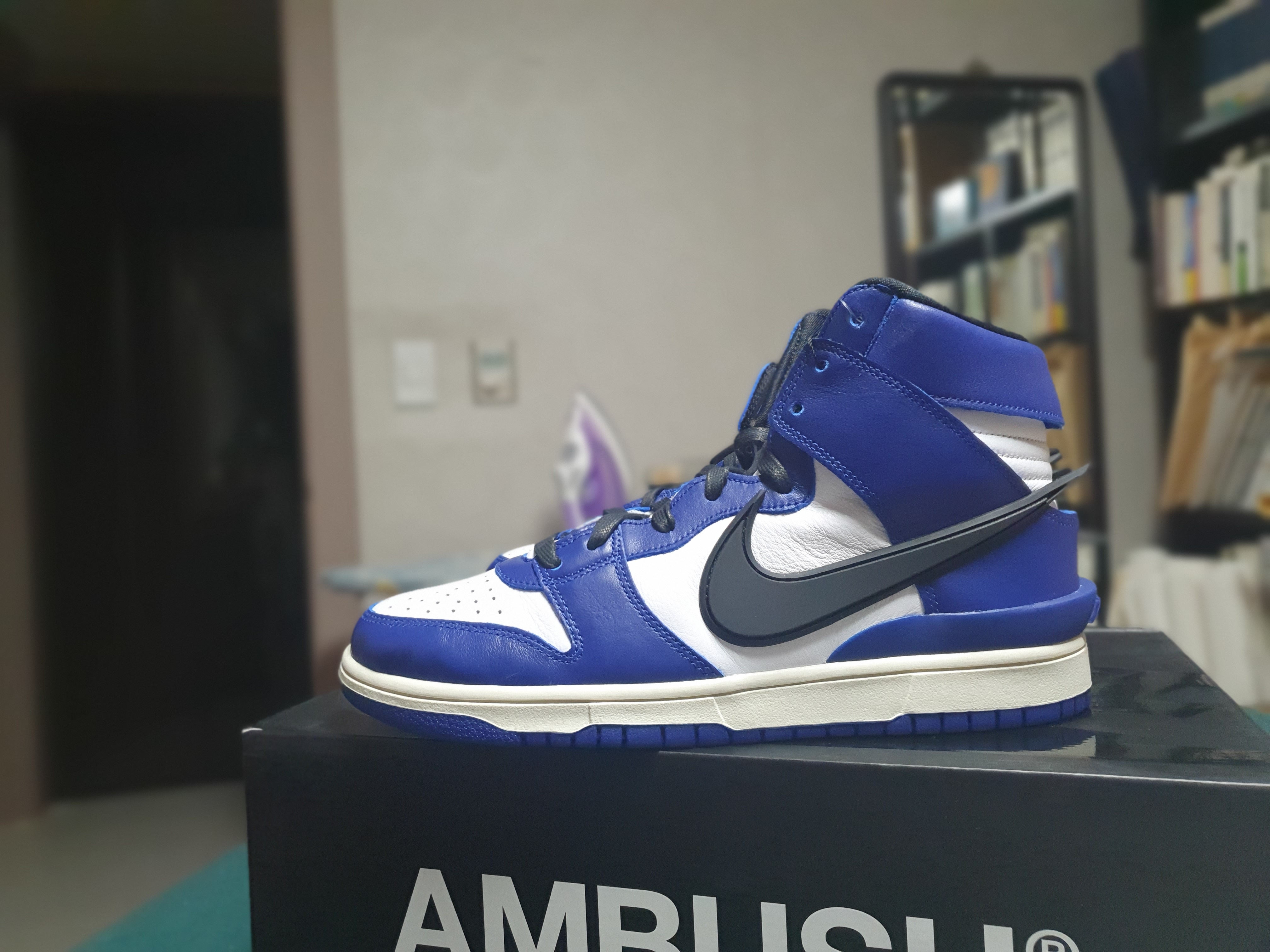 Nike x Ambush Dunk High Deep Royal Blue 착용 스타일 - 2