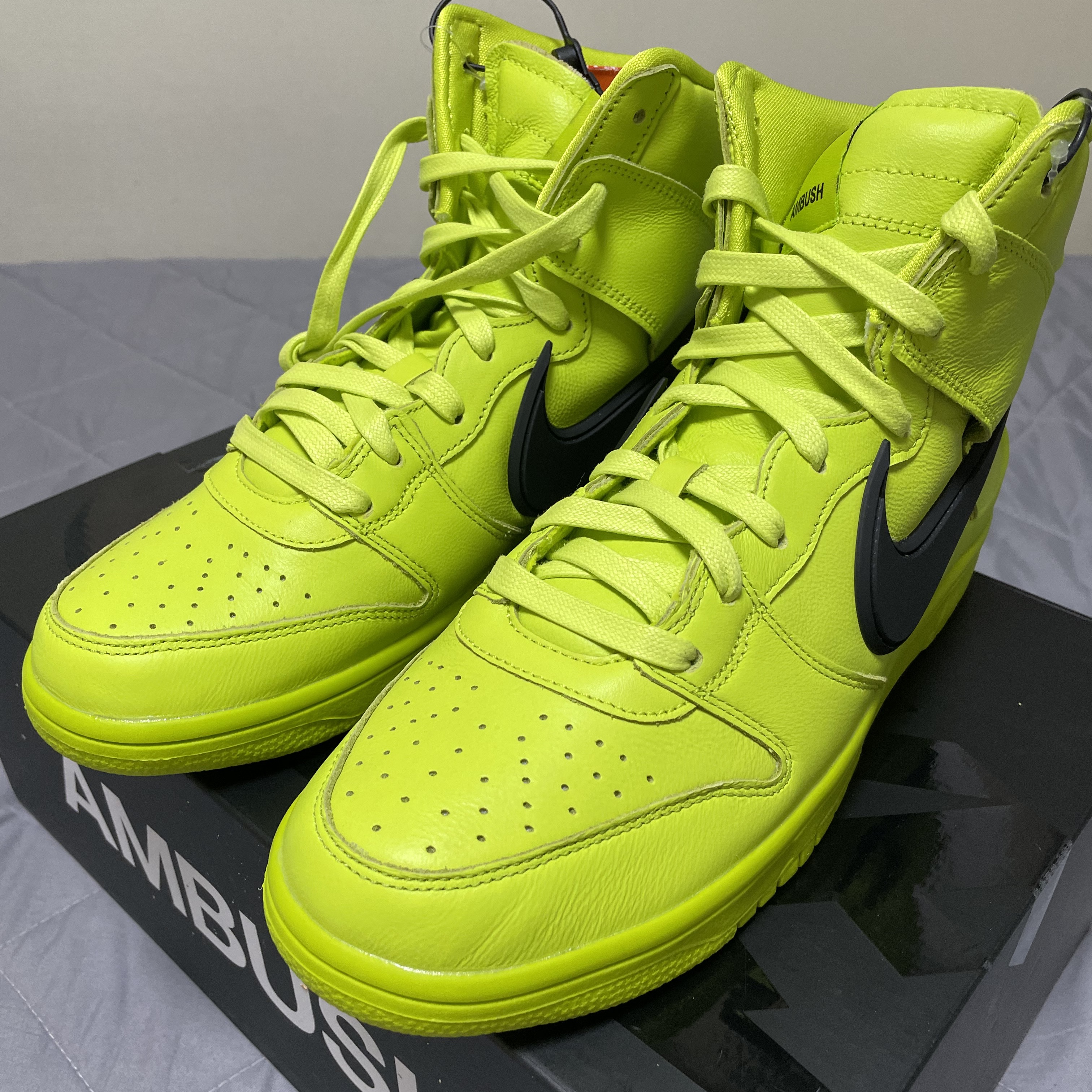 Nike x Ambush Dunk High Flash Lime 착용 스타일 - 2