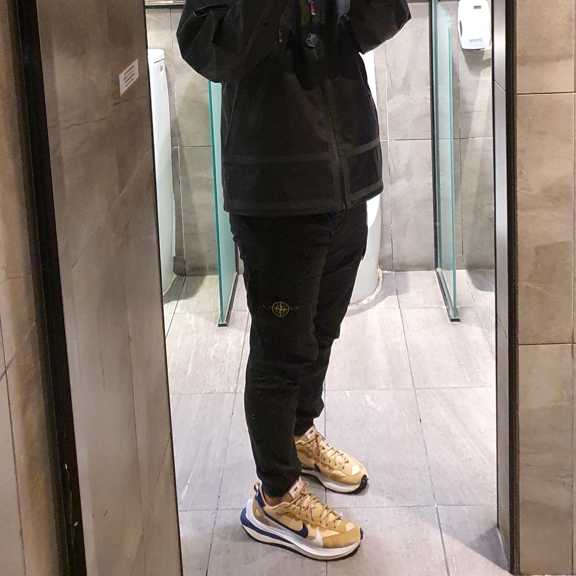 Supreme x The North Face Summit Series Outer Tape Seam Jacket Black - 21SS, Nike x Sacai VaporWaffle Sesame and Blue Void 착용 스타일