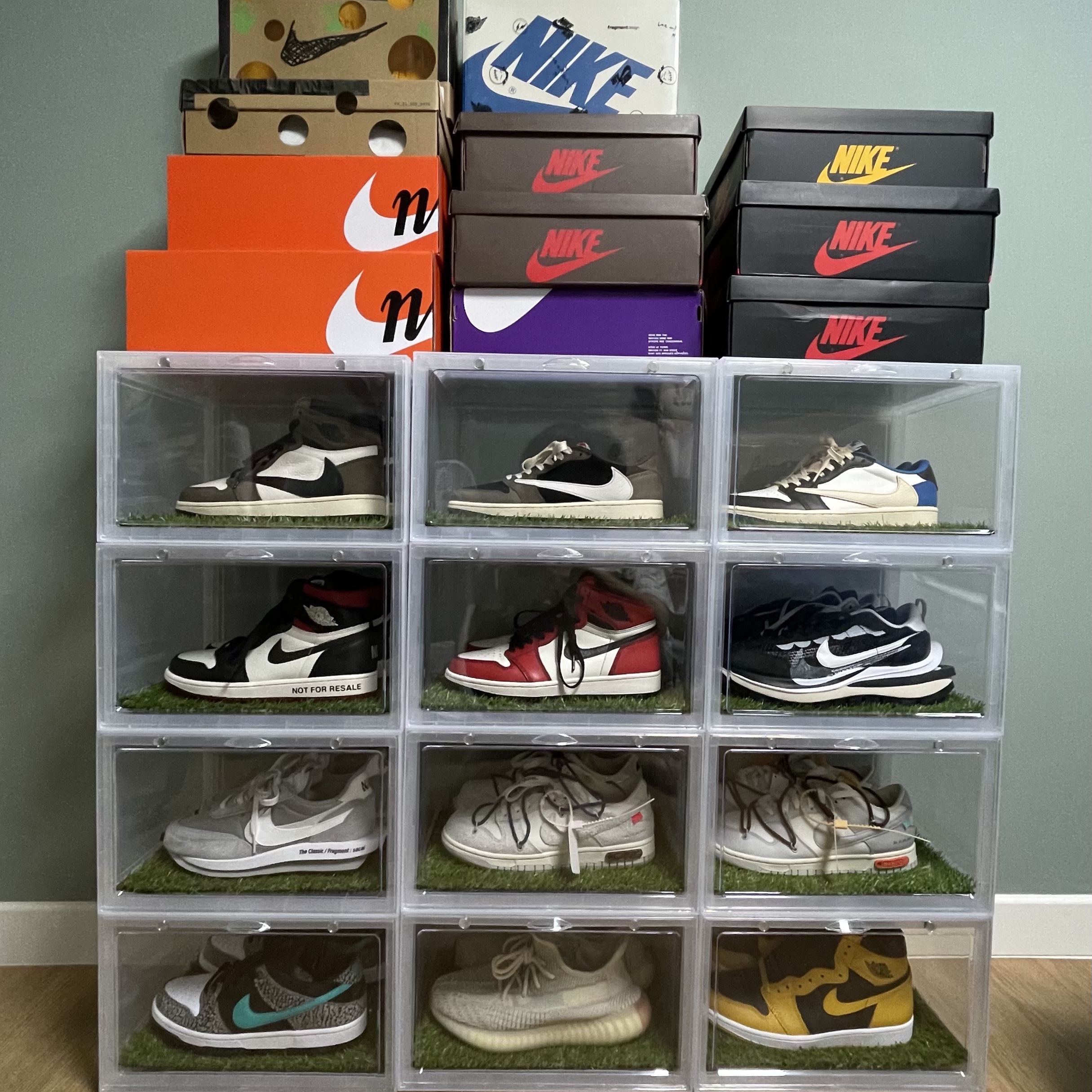 Jordan 1 x Travis Scott x Fragment Retro Low OG SP Military Blue, Jordan 1 x Travis Scott Retro High OG SP Mocha 착용 스타일